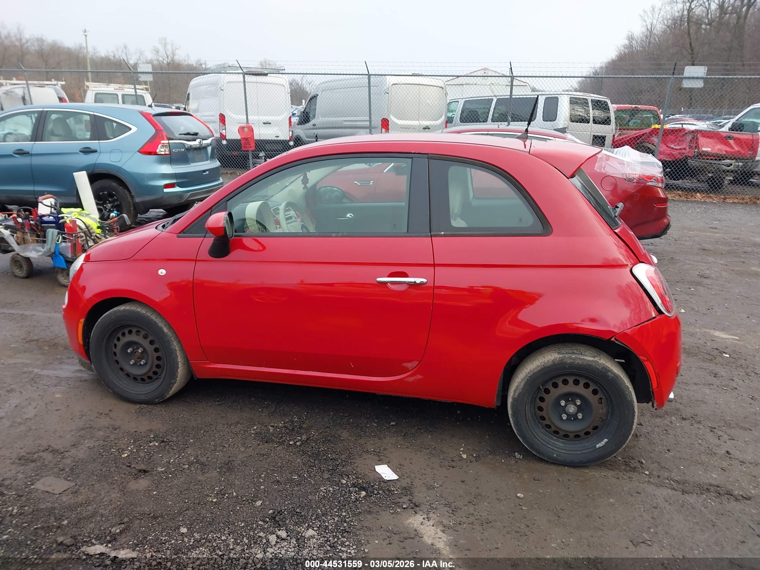 2015 Fiat 500 Pop Red vin: 3C3CFFAR3FT501394