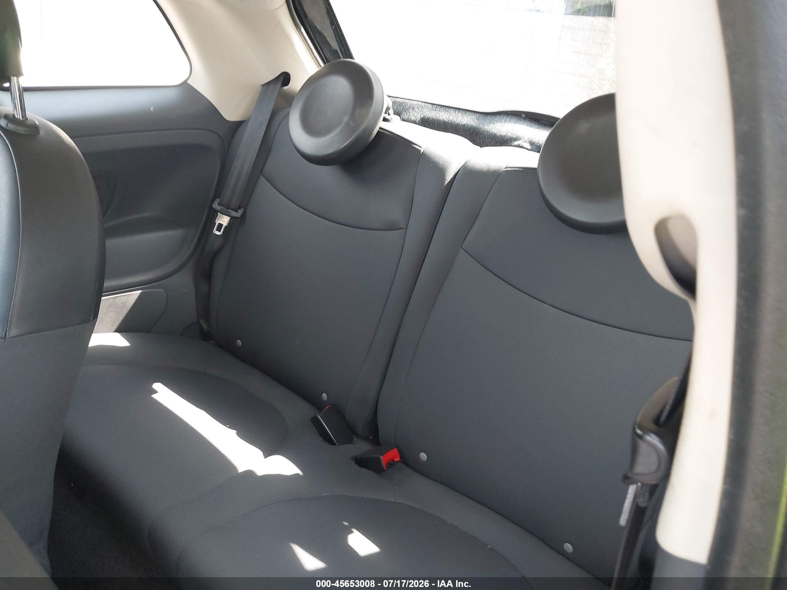 2015 Fiat 500 Pop Black vin: 3C3CFFAR3FT561966