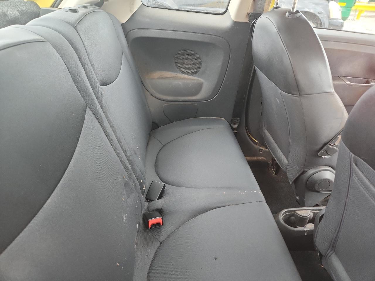 2014 Fiat 500 Pop Yellow vin: 3C3CFFAR4ET291788