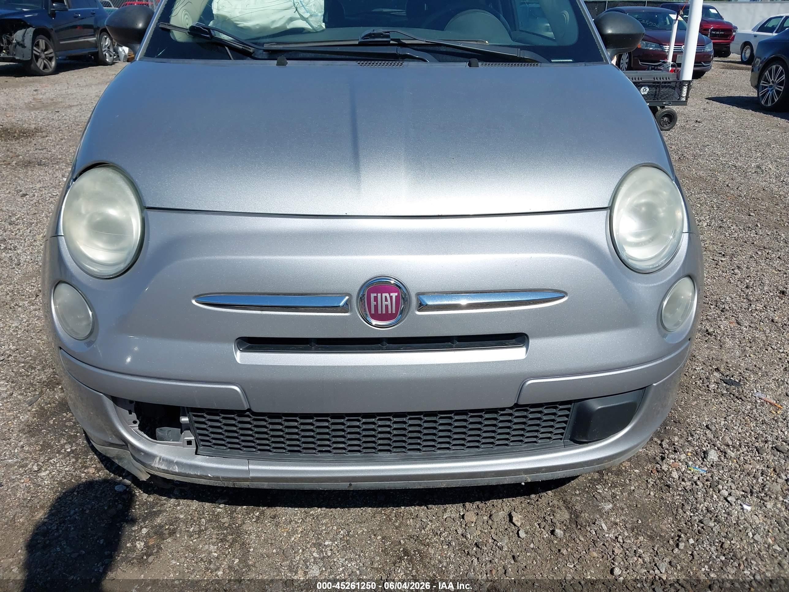 2015 Fiat 500 Pop Silver vin: 3C3CFFAR4FT586049