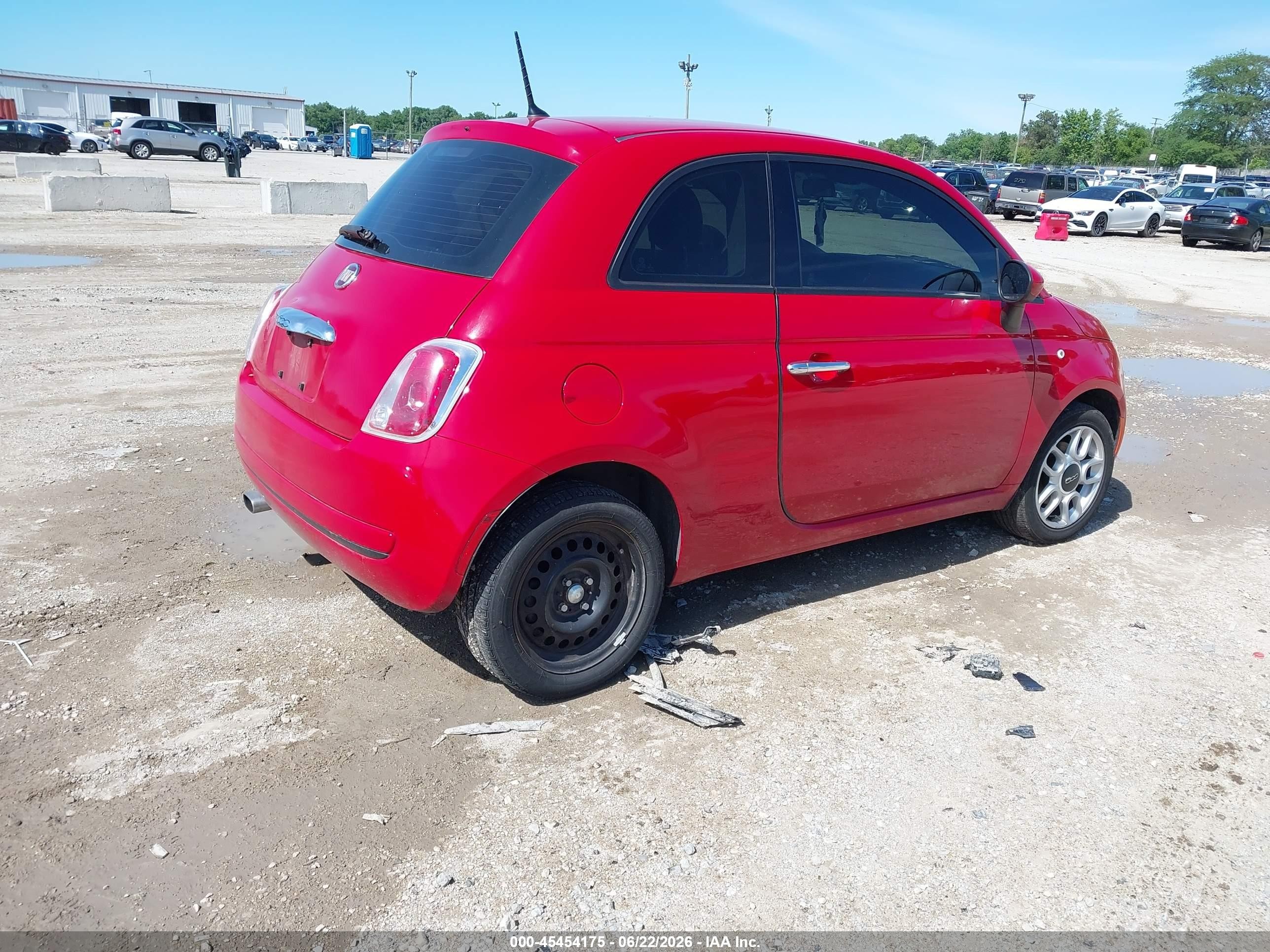 2015 Fiat 500 Pop Red vin: 3C3CFFAR5FT520111