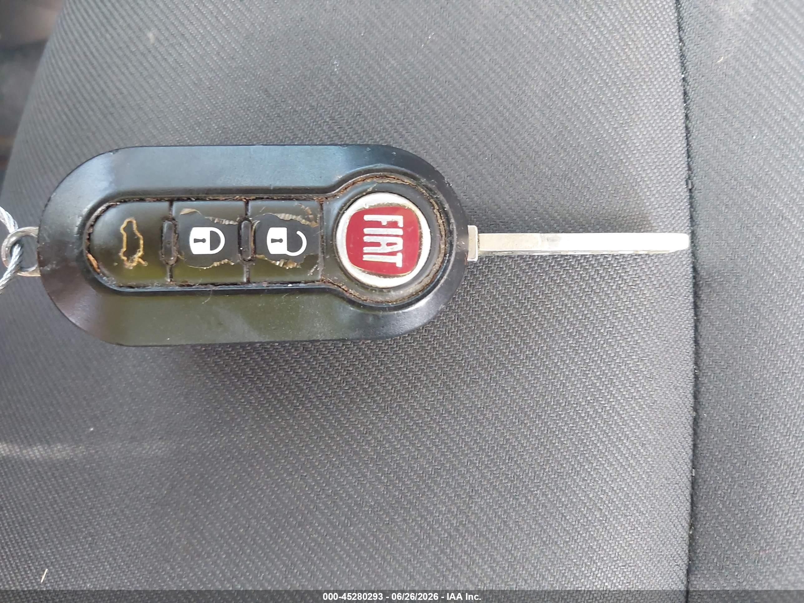 2015 Fiat 500 Pop Red vin: 3C3CFFAR5FT568921