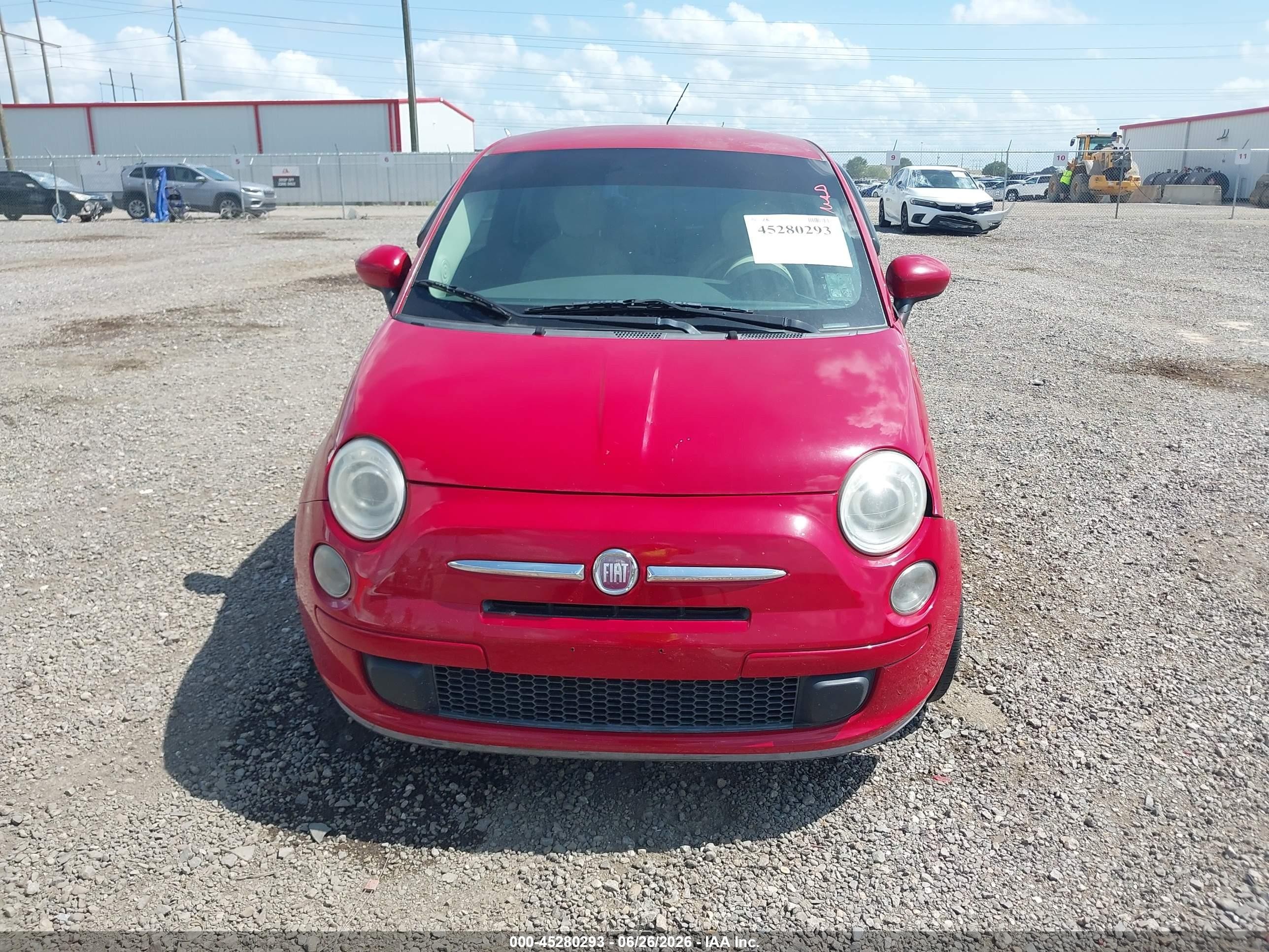 2015 Fiat 500 Pop Red vin: 3C3CFFAR5FT568921