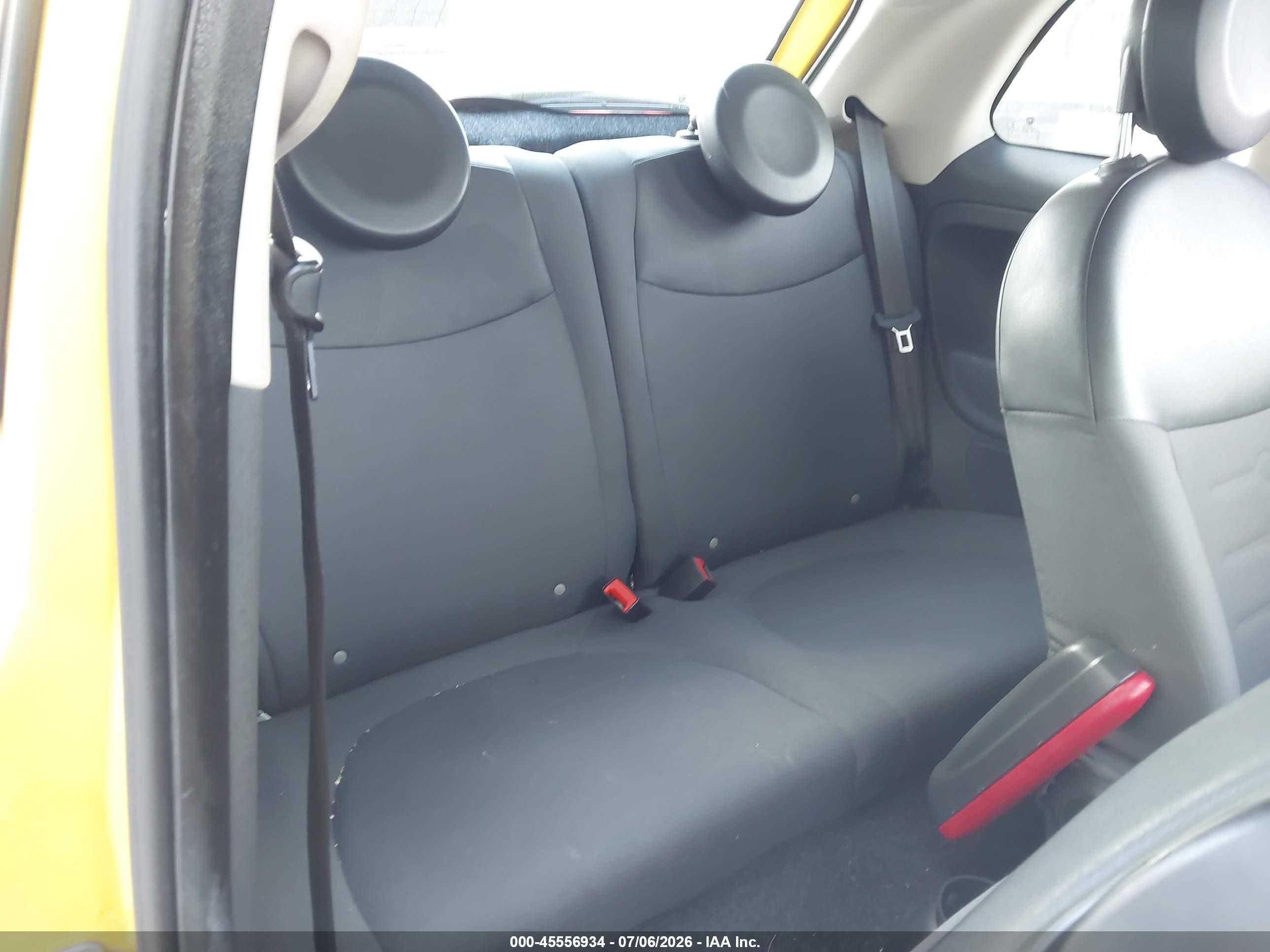 2015 Fiat 500 Pop Yellow vin: 3C3CFFAR7FT624664