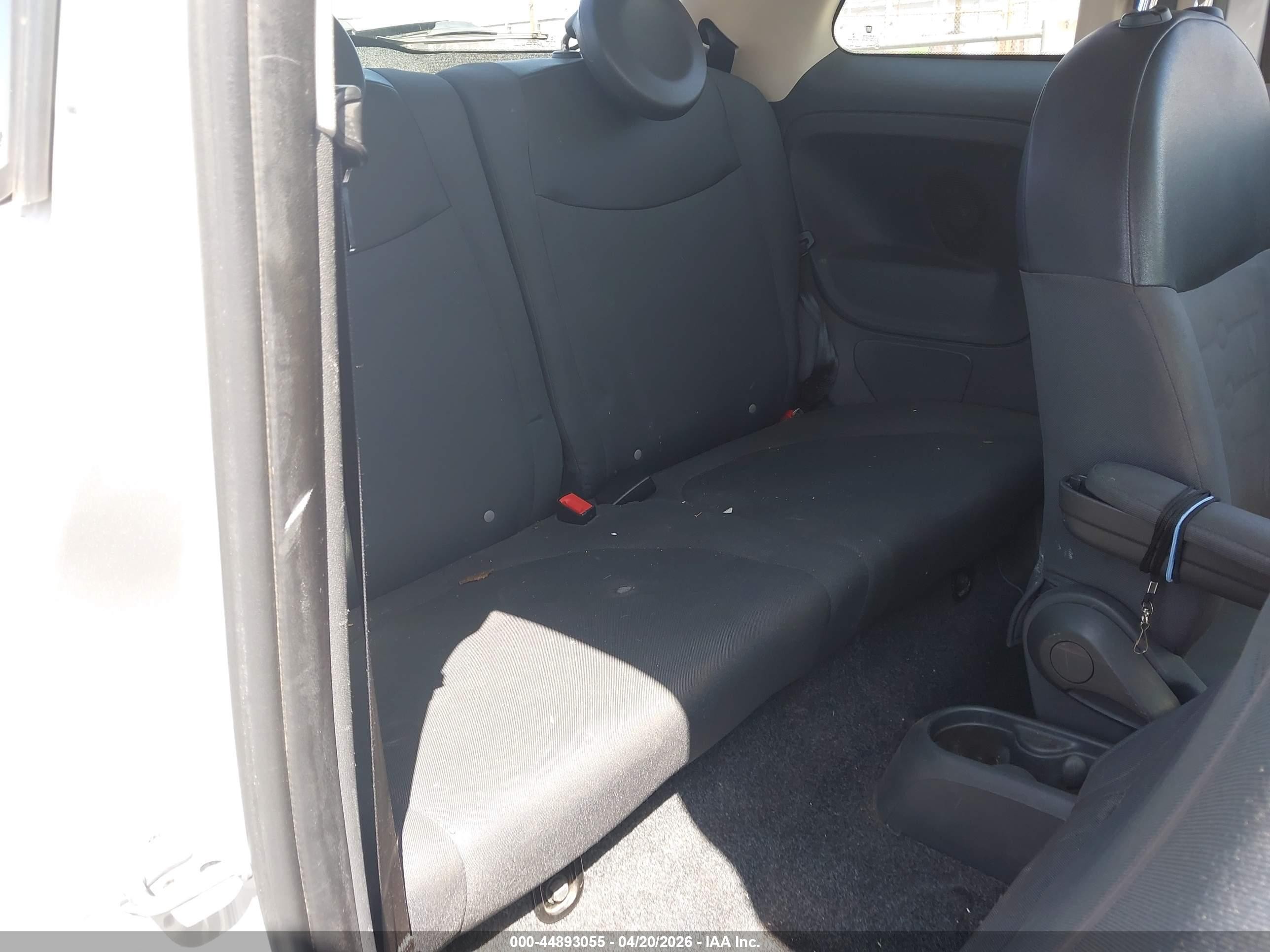 2013 Fiat 500 Pop Silver vin: 3C3CFFAR8DT552421