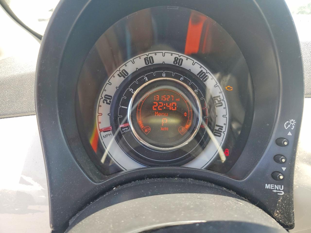 2015 Fiat 500 Pop White vin: 3C3CFFAR8FT549893