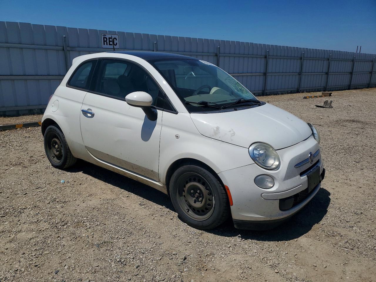 2013 Fiat 500 Pop White vin: 3C3CFFAR9DT745483
