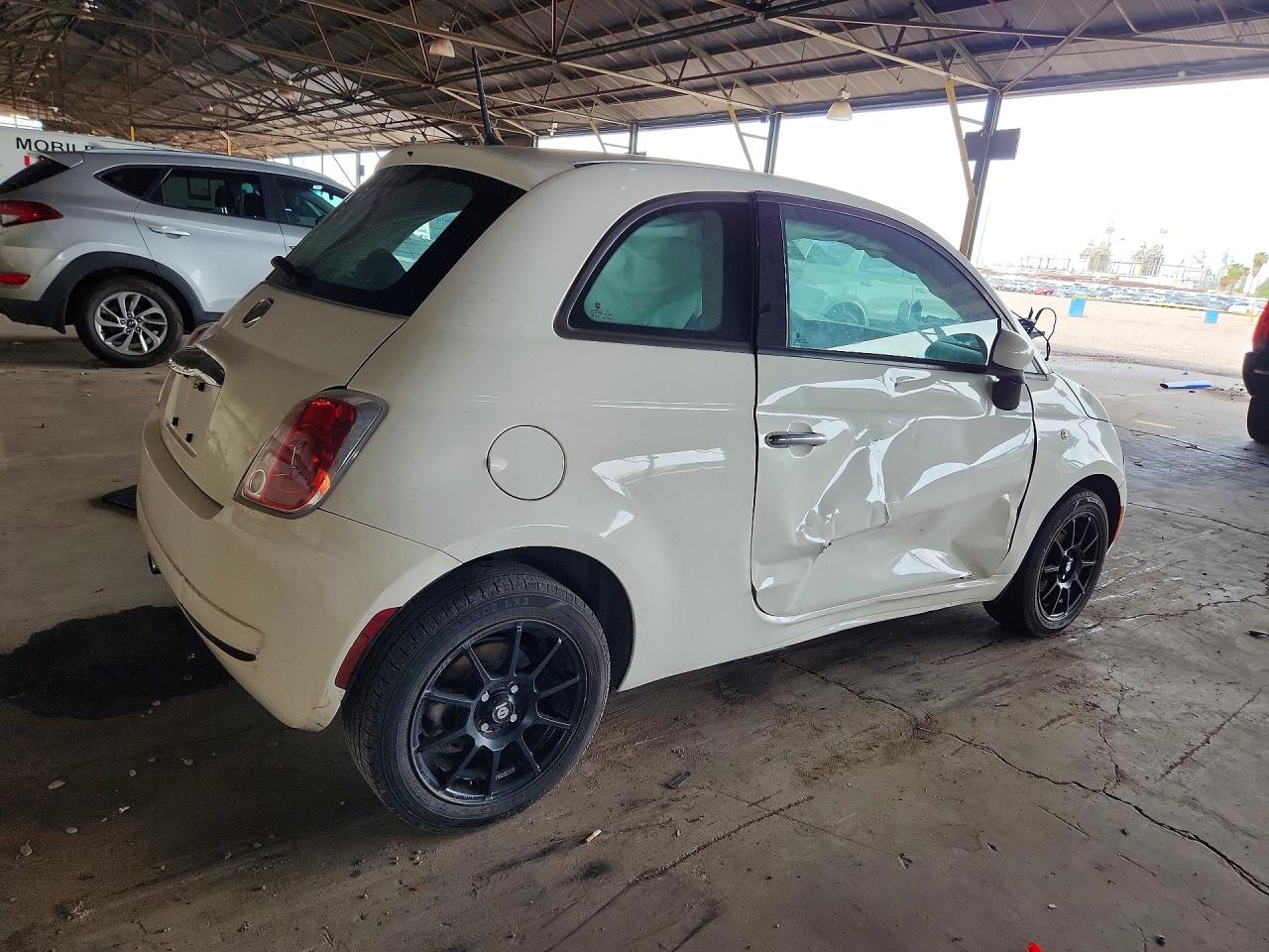 2014 Fiat 500 Pop White vin: 3C3CFFAR9ET293388