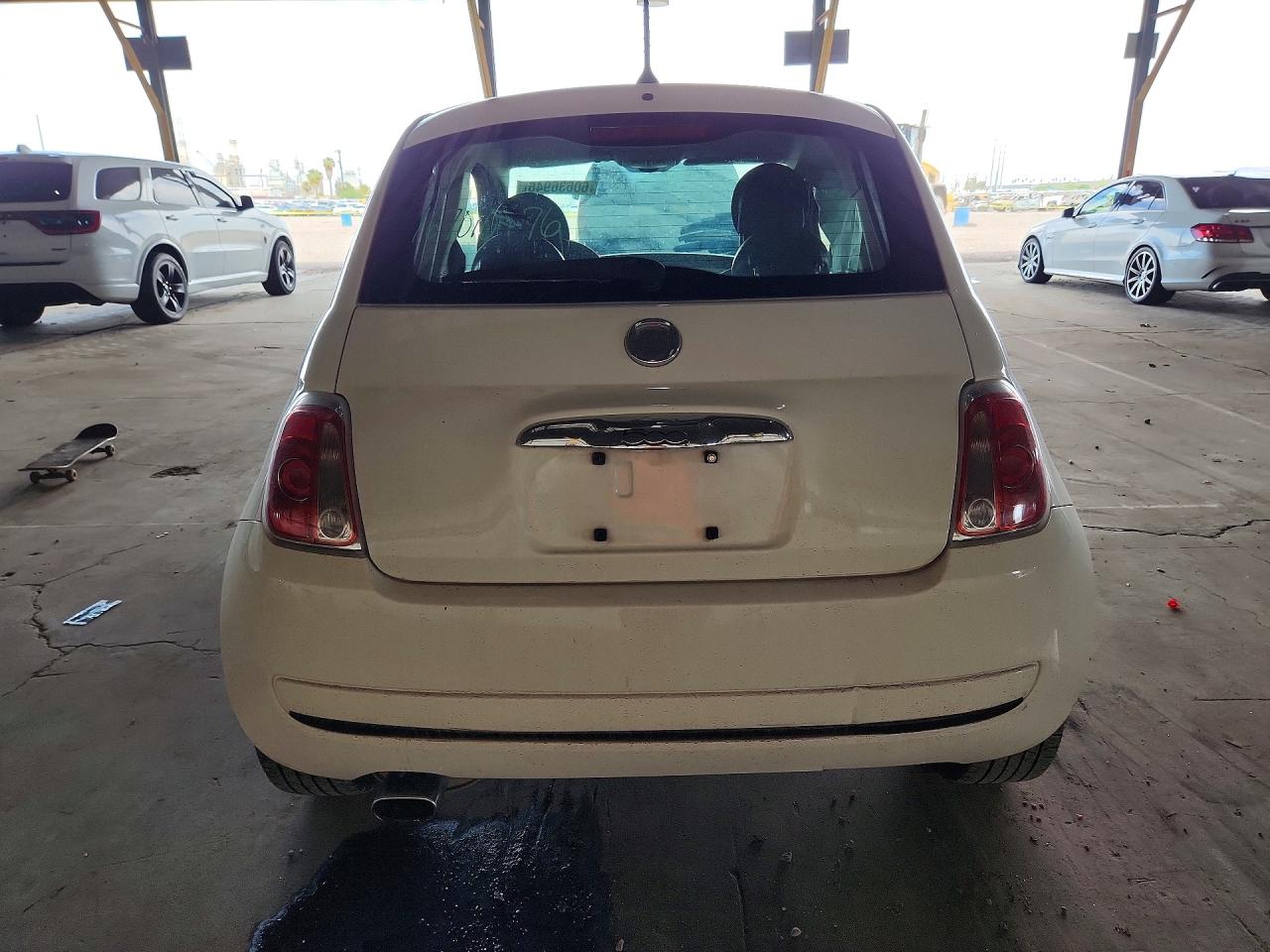 2014 Fiat 500 Pop White vin: 3C3CFFAR9ET293388