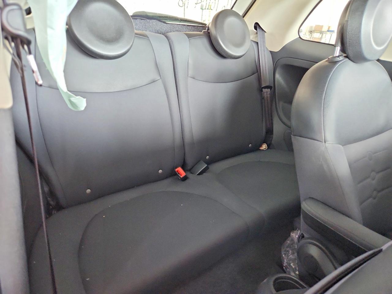 2014 Fiat 500 Pop White vin: 3C3CFFAR9ET293388