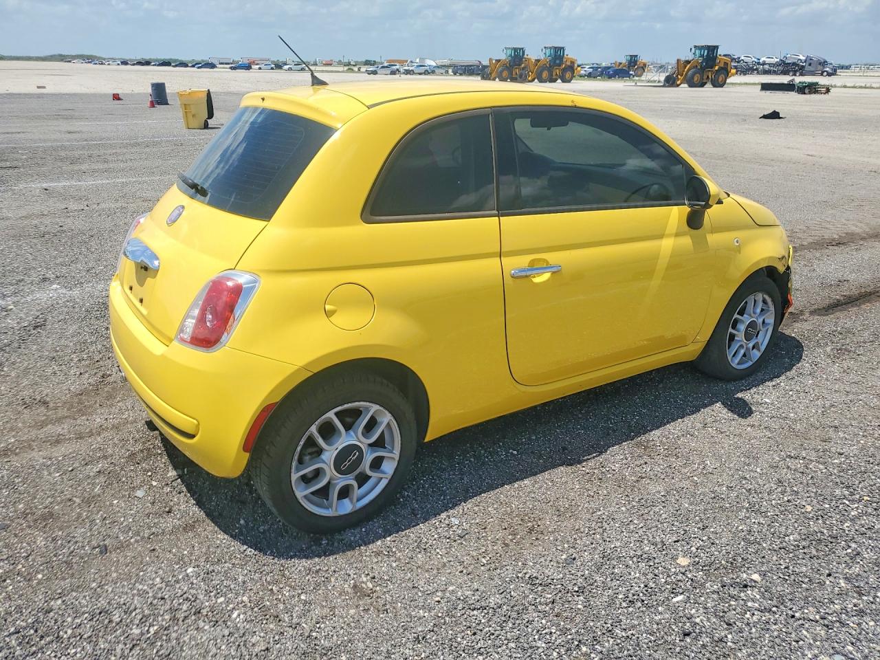 2014 Fiat 500 Pop Yellow vin: 3C3CFFARXET283016