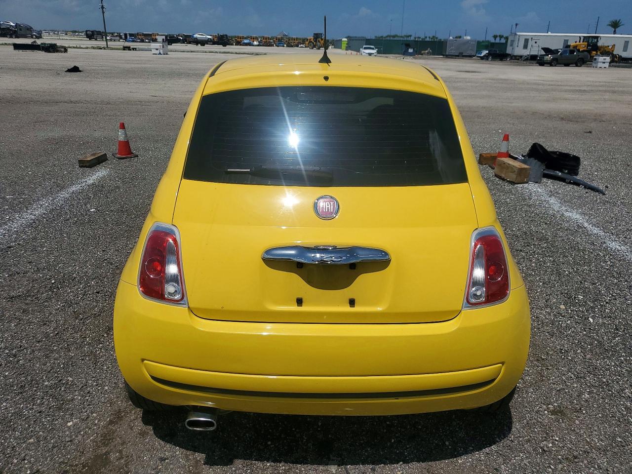 2014 Fiat 500 Pop Yellow vin: 3C3CFFARXET283016