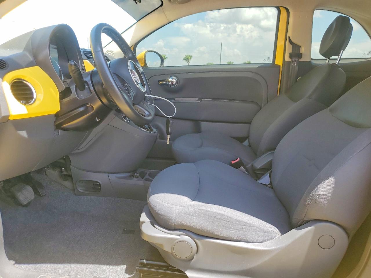 2014 Fiat 500 Pop Yellow vin: 3C3CFFARXET283016