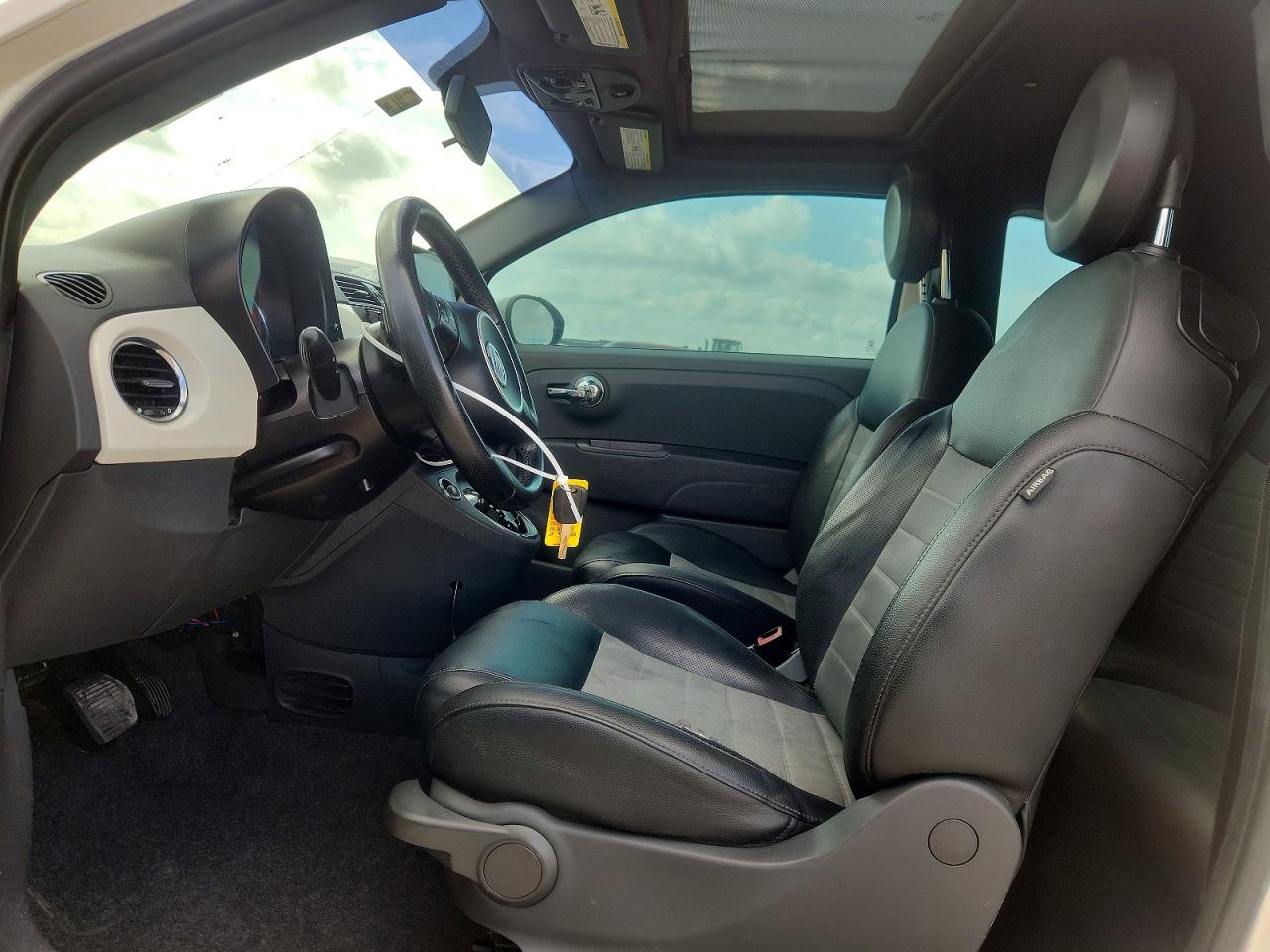 2012 Fiat 500 Sport White vin: 3C3CFFBR2CT211674