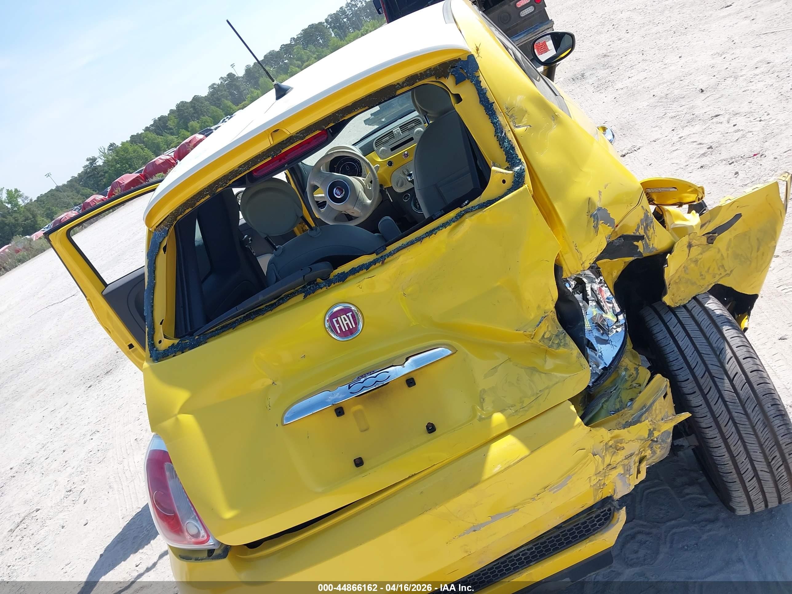 2015 Fiat 500 Sport Yellow vin: 3C3CFFBR4FT636771