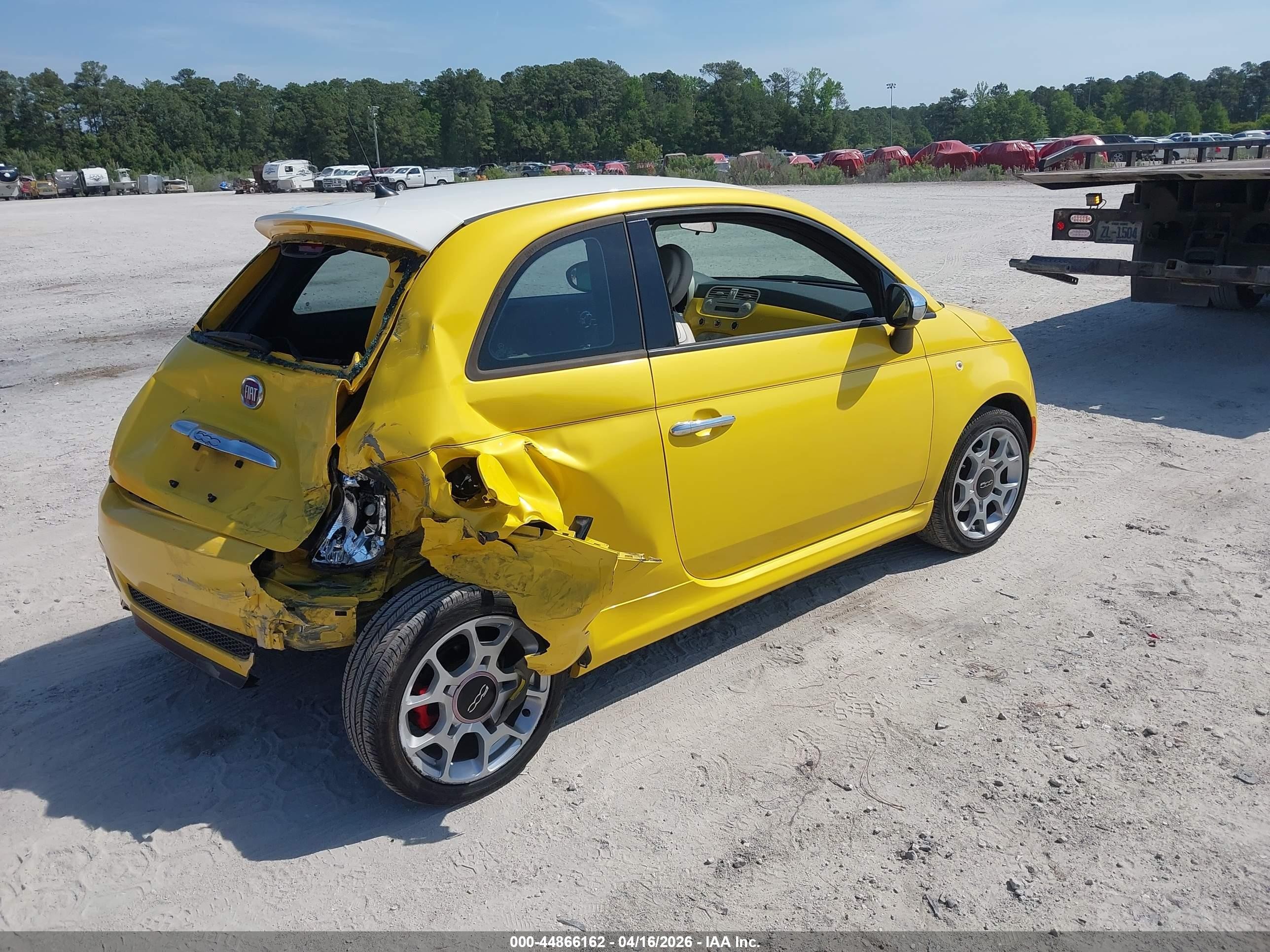 2015 Fiat 500 Sport Yellow vin: 3C3CFFBR4FT636771