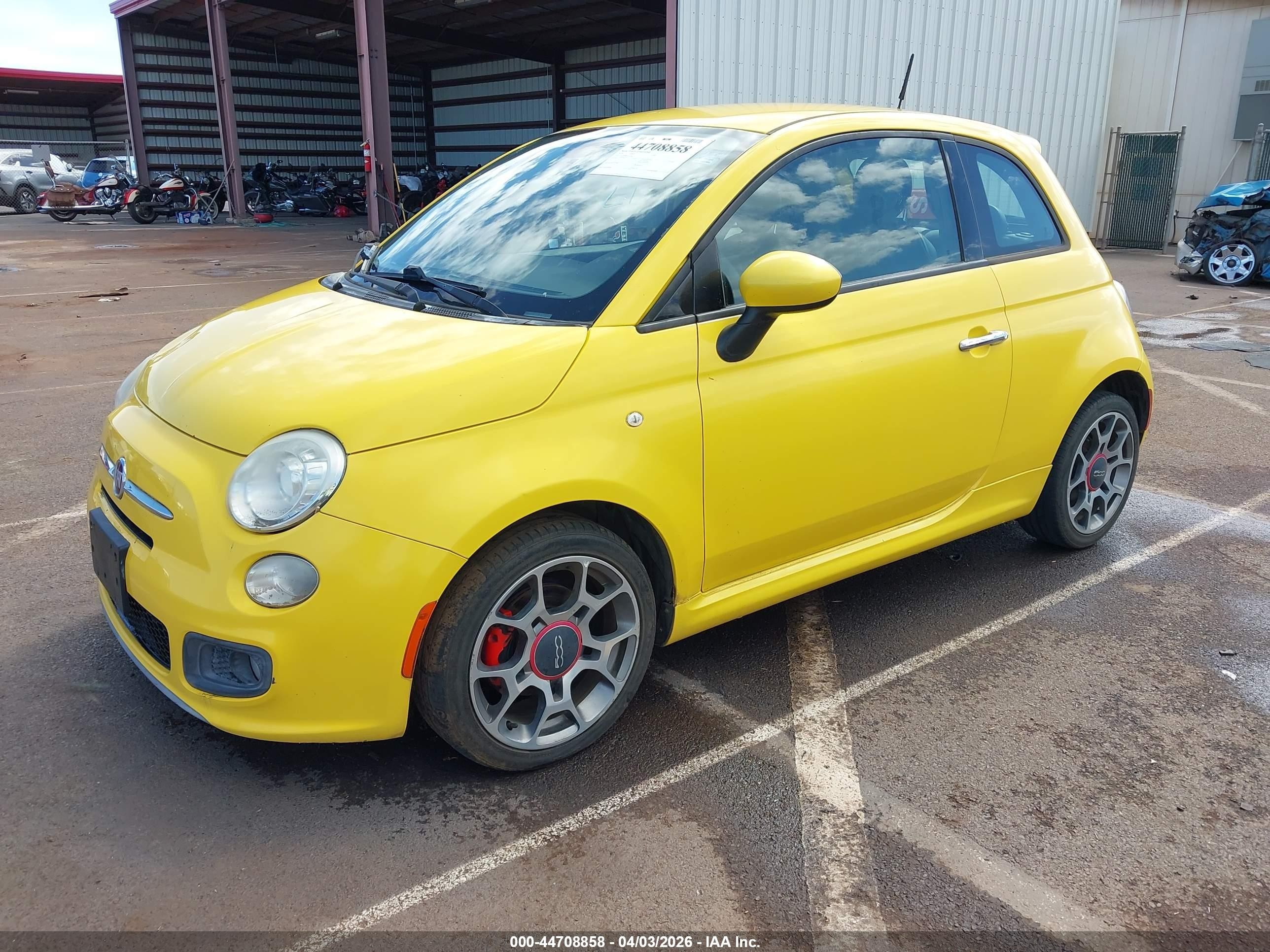 2015 Fiat 500 Sport Yellow vin: 3C3CFFBR7FT756953