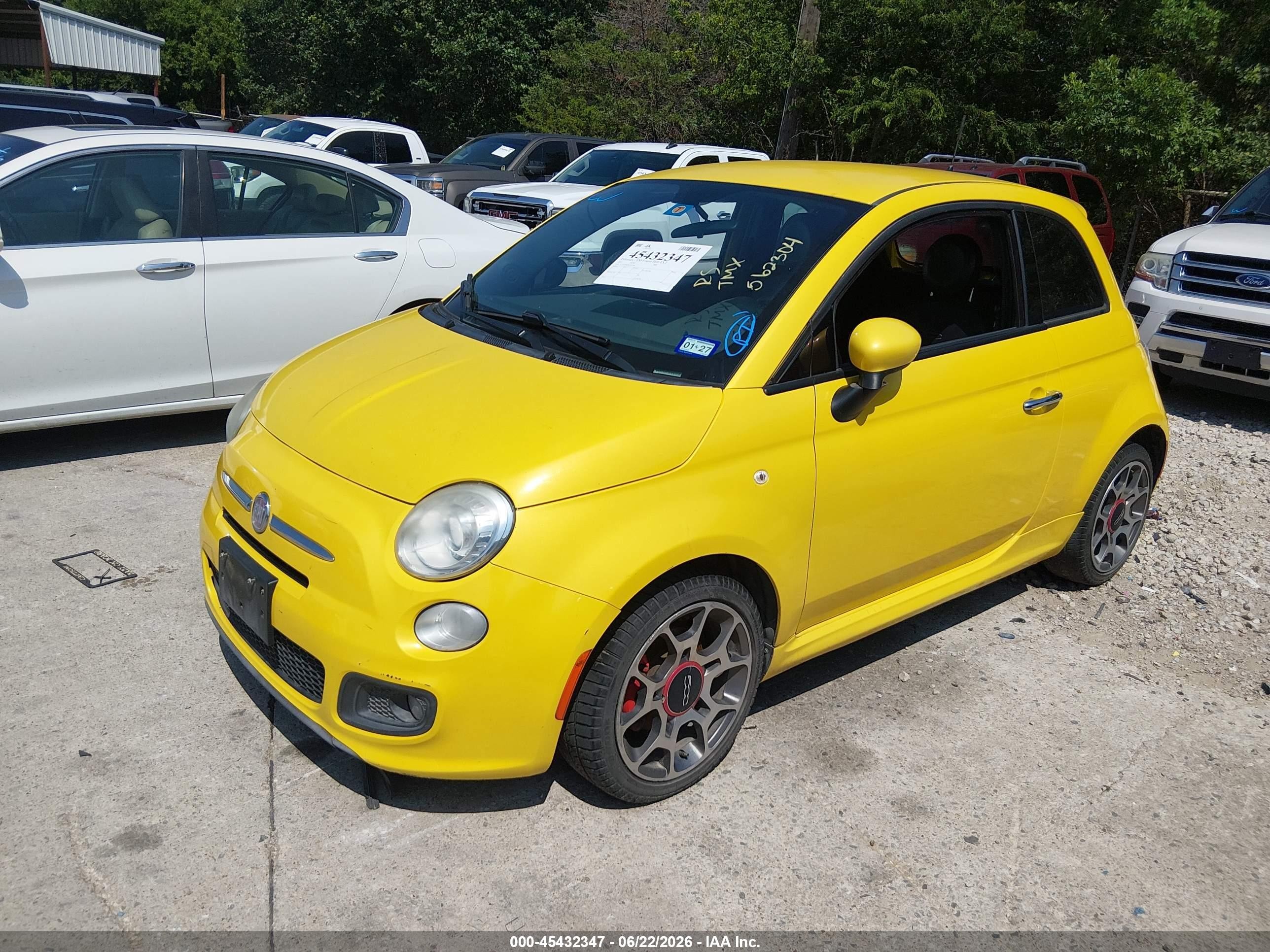 2015 Fiat 500 Sport Yellow vin: 3C3CFFBR8FT562304