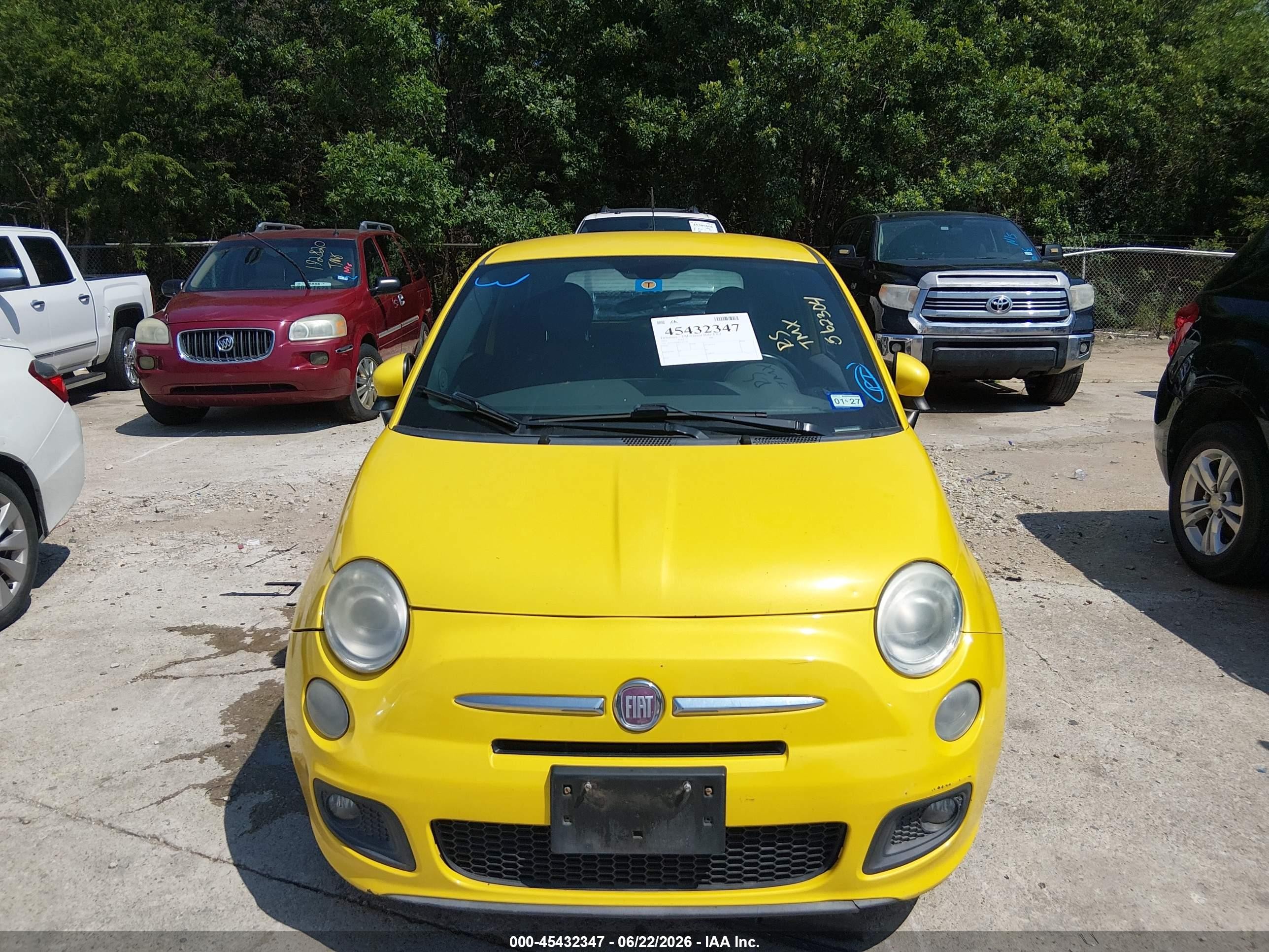 2015 Fiat 500 Sport Yellow vin: 3C3CFFBR8FT562304