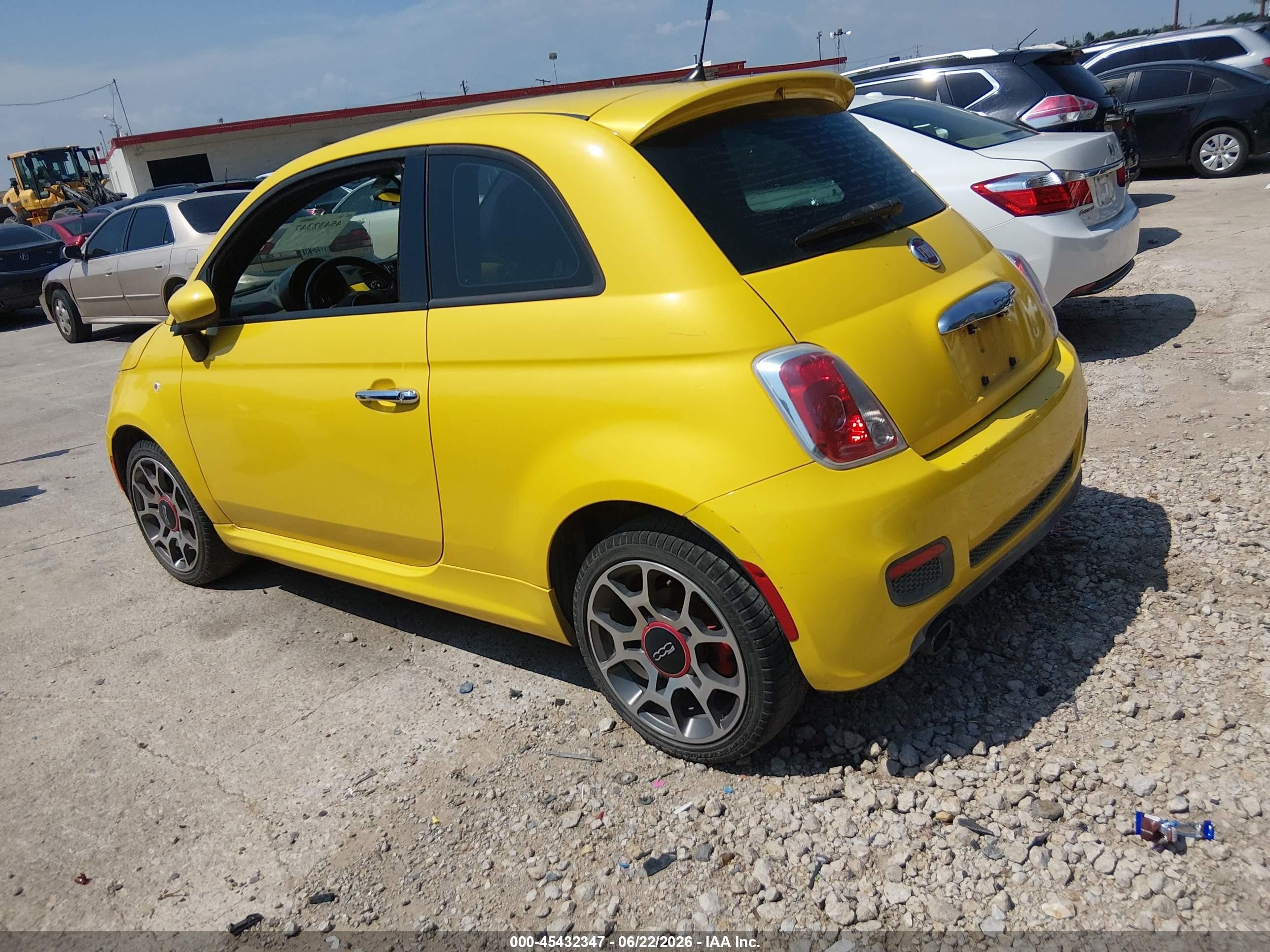2015 Fiat 500 Sport Yellow vin: 3C3CFFBR8FT562304