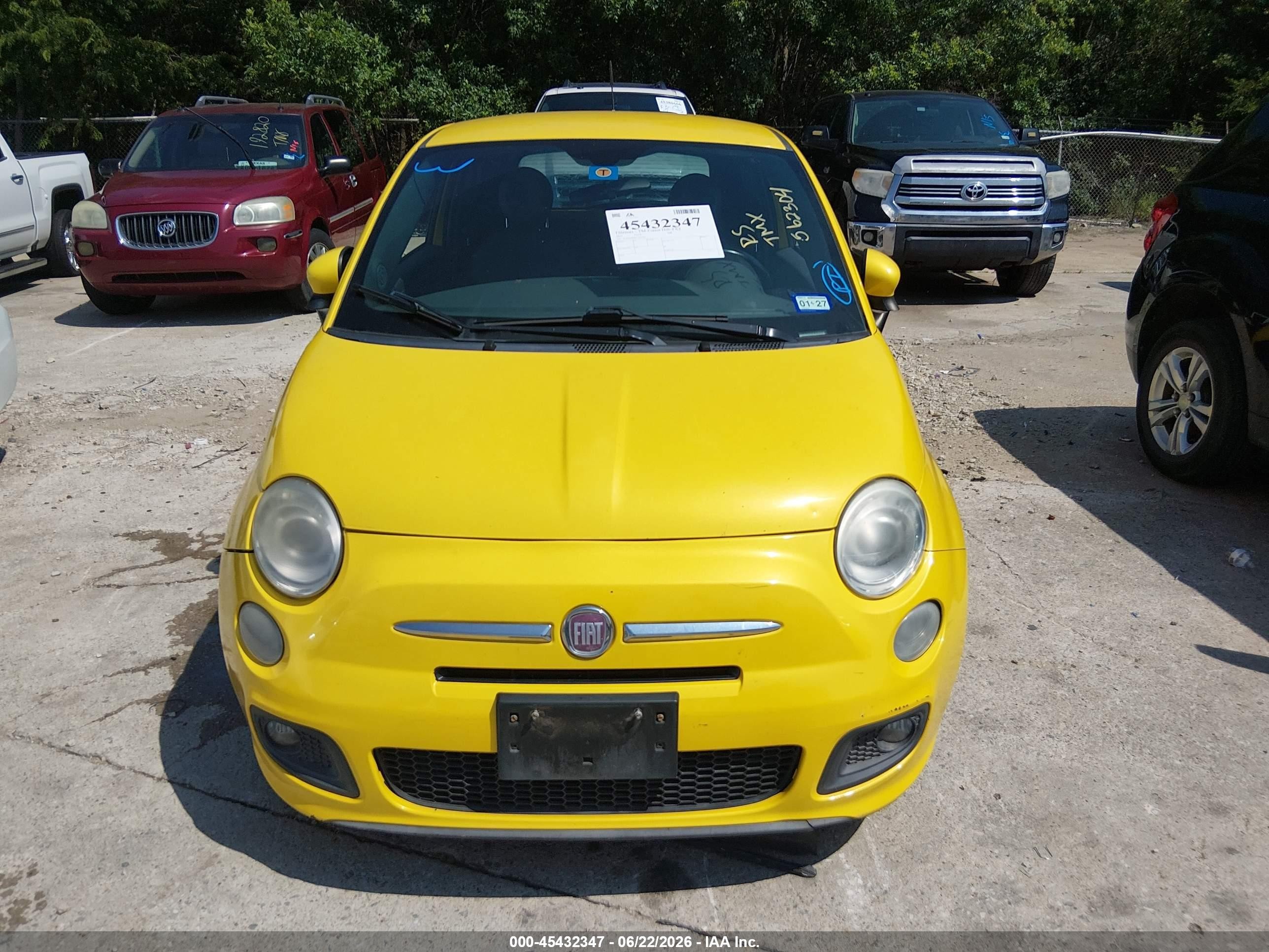 2015 Fiat 500 Sport Yellow vin: 3C3CFFBR8FT562304