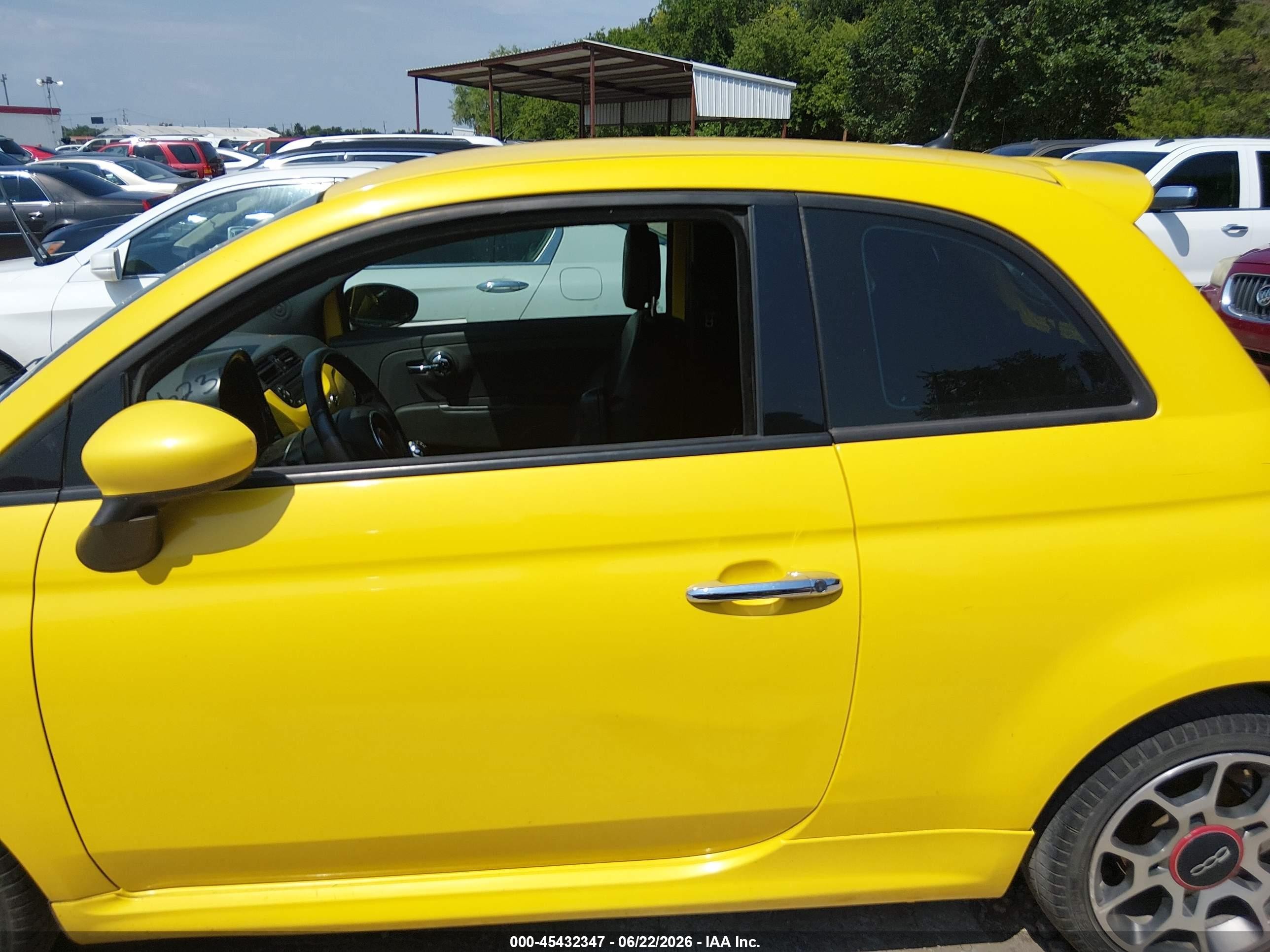 2015 Fiat 500 Sport Yellow vin: 3C3CFFBR8FT562304