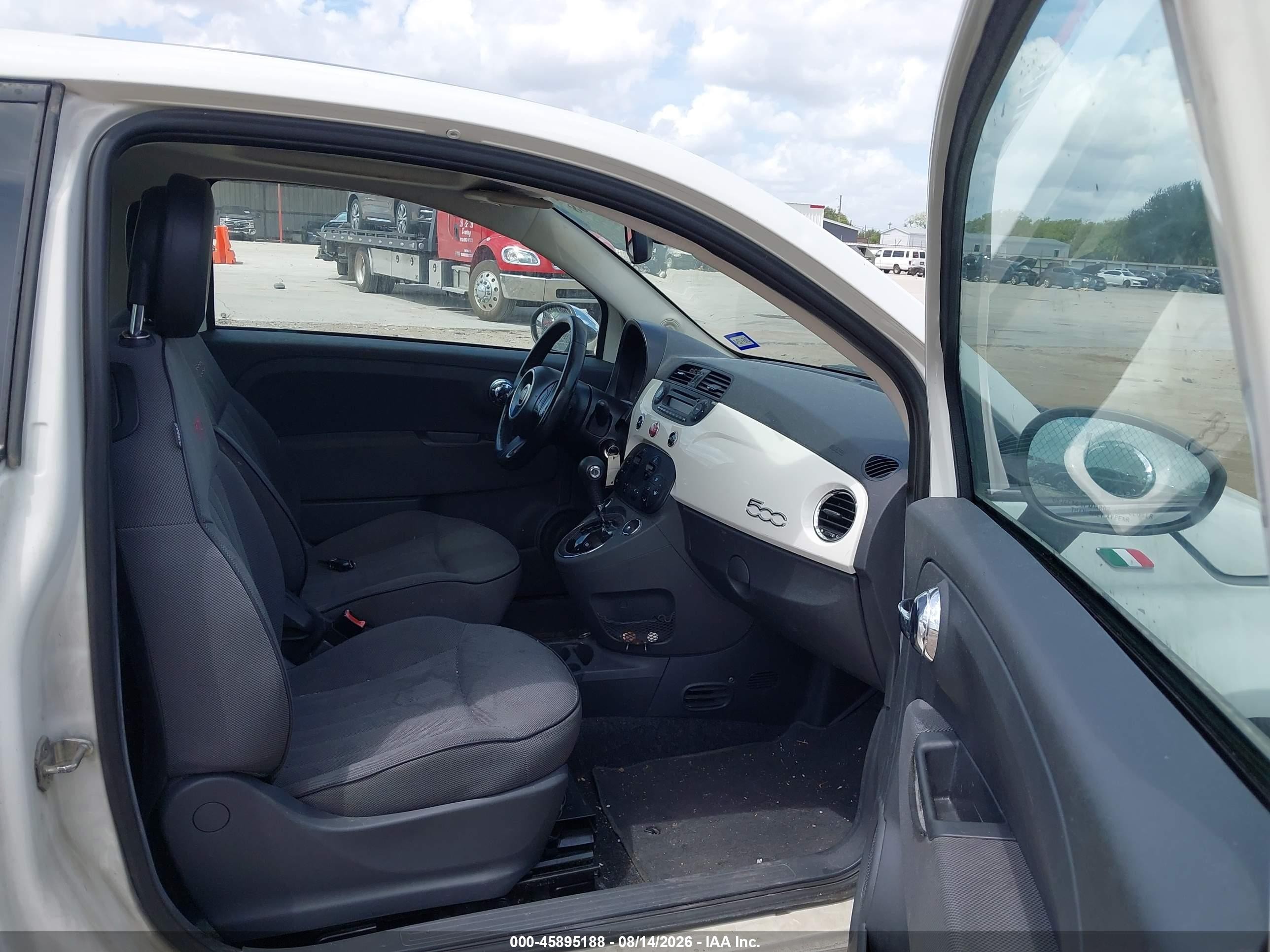 2012 Fiat 500 Lounge Белый vin: 3C3CFFCR3CT105331