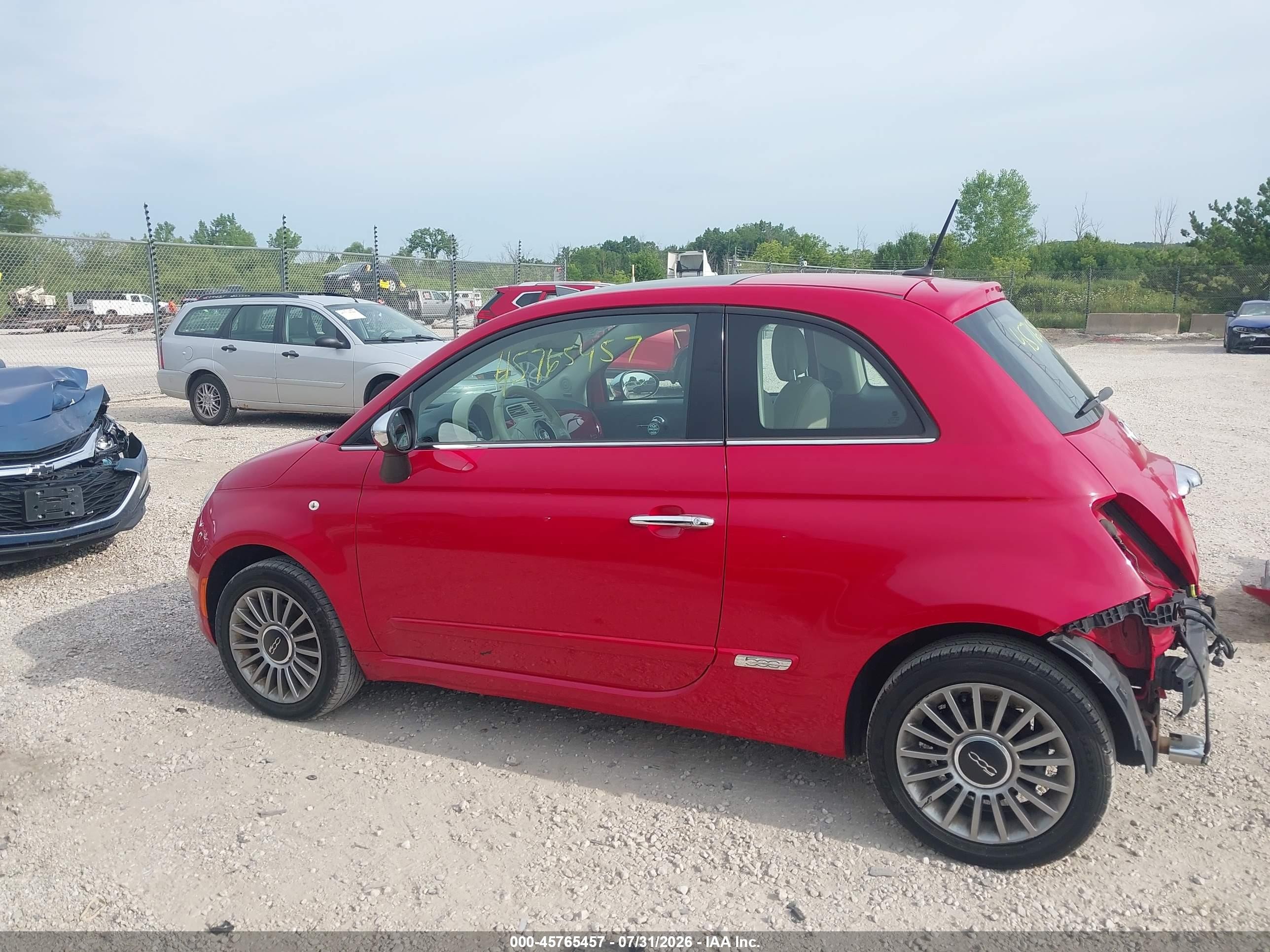 2012 Fiat 500 Lounge Red vin: 3C3CFFCR6CT383902