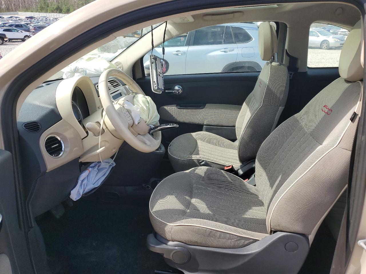 2012 Fiat 500 Lounge Beige vin: 3C3CFFCR7CT118230