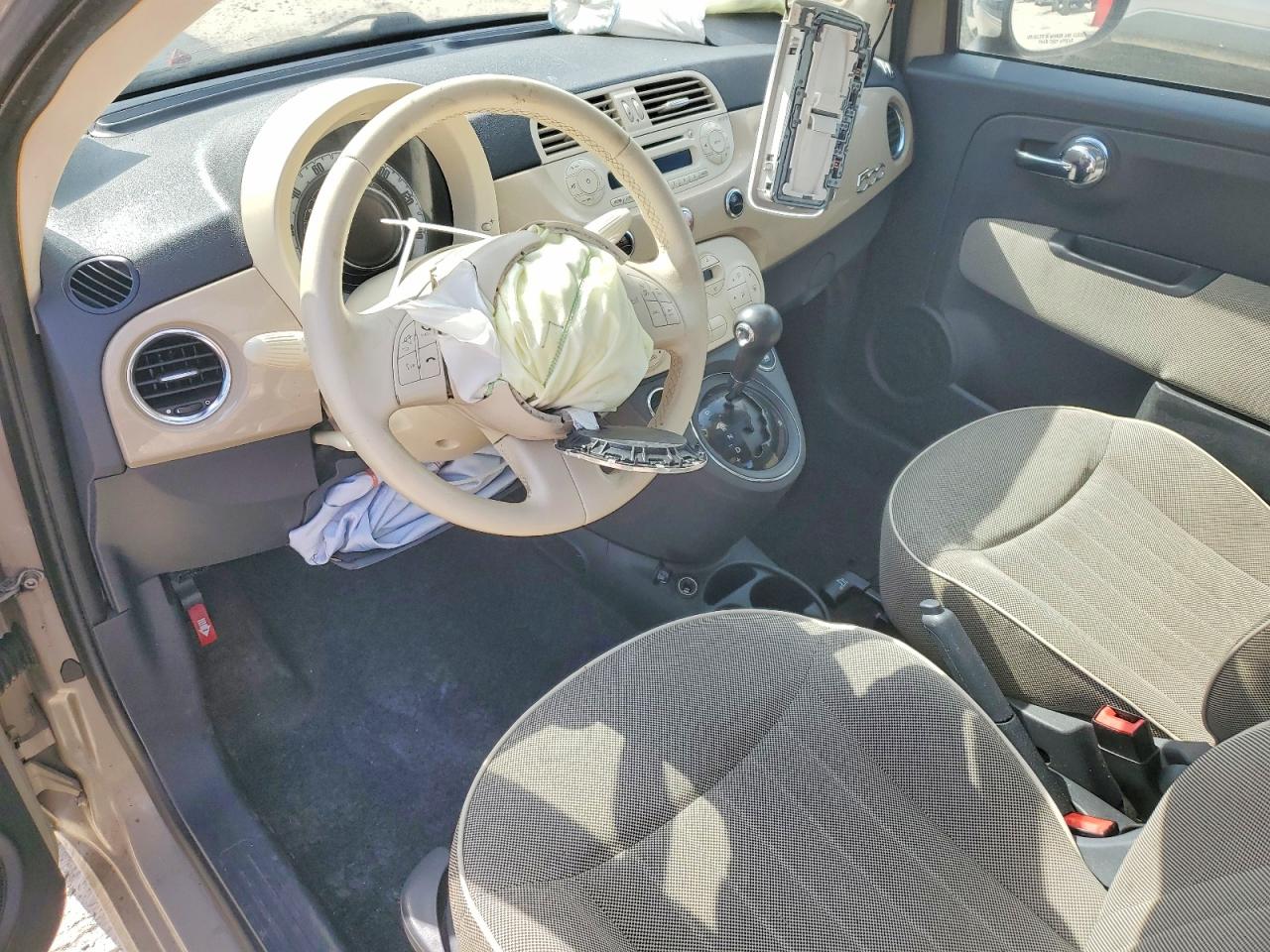 2012 Fiat 500 Lounge Beige vin: 3C3CFFCR7CT118230