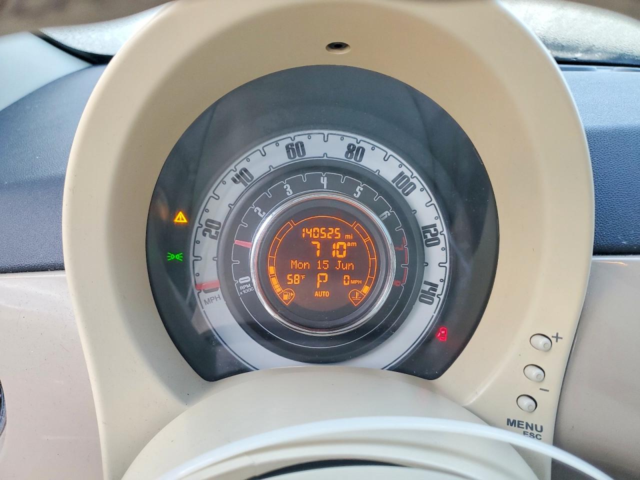 2012 Fiat 500 Lounge Tan vin: 3C3CFFCR8CT106362