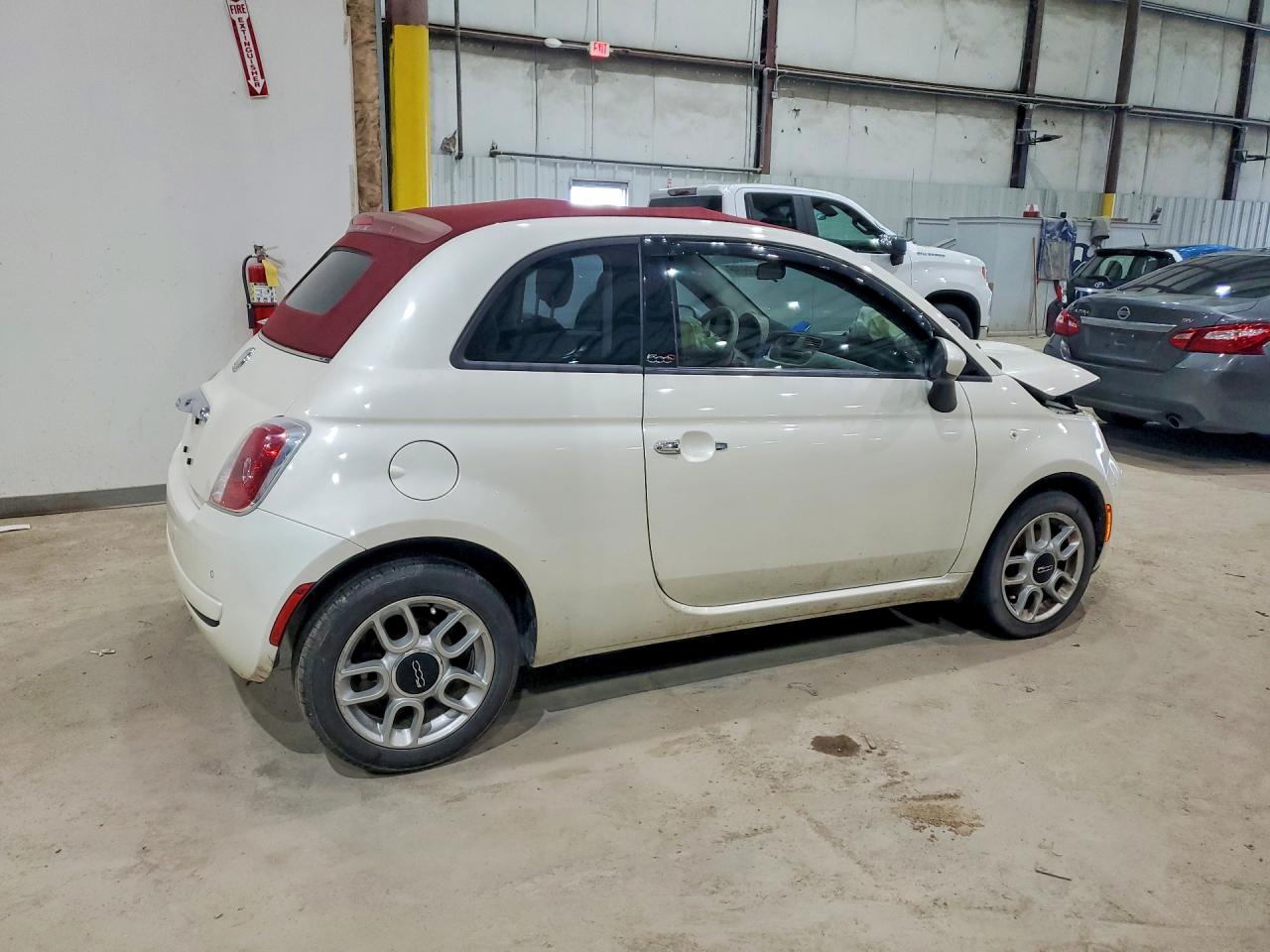 2015 Fiat 500 Pop White vin: 3C3CFFDR8FT653330