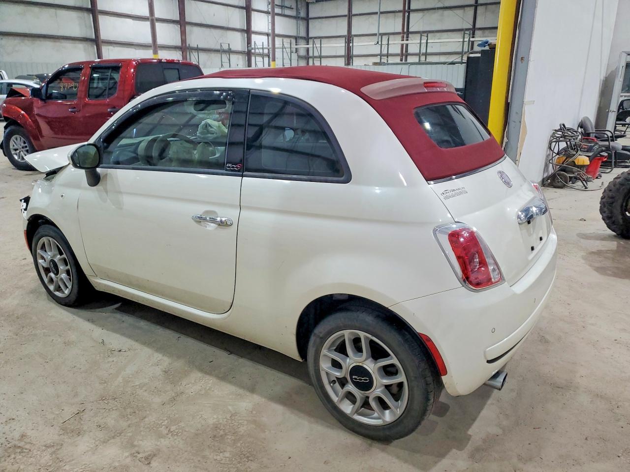2015 Fiat 500 Pop White vin: 3C3CFFDR8FT653330