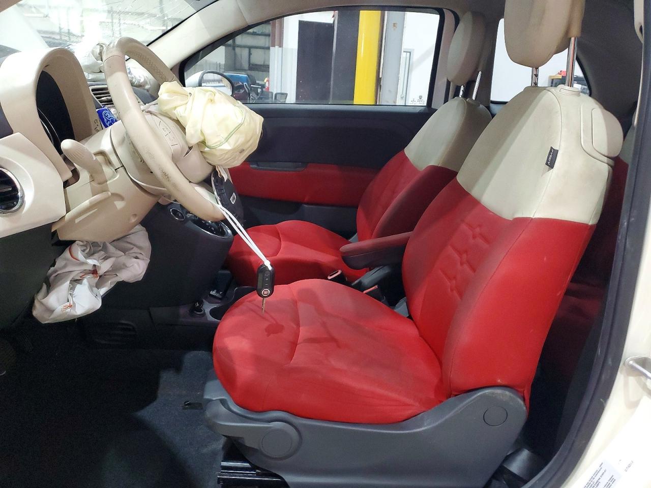 2015 Fiat 500 Pop White vin: 3C3CFFDR8FT653330