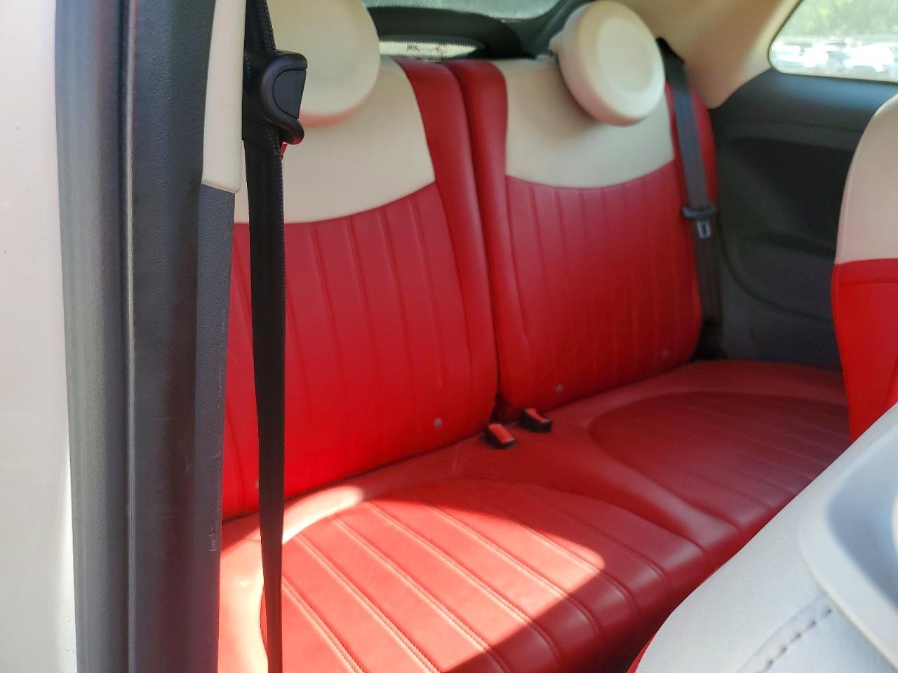 2014 Fiat 500 Lounge Cream vin: 3C3CFFER0ET239973