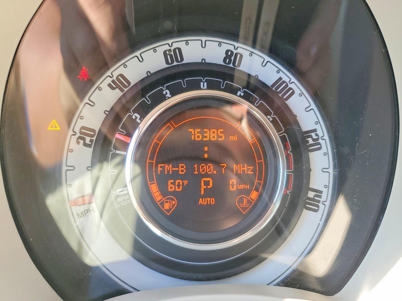 2014 Fiat 500 Lounge Cream vin: 3C3CFFER0ET239973