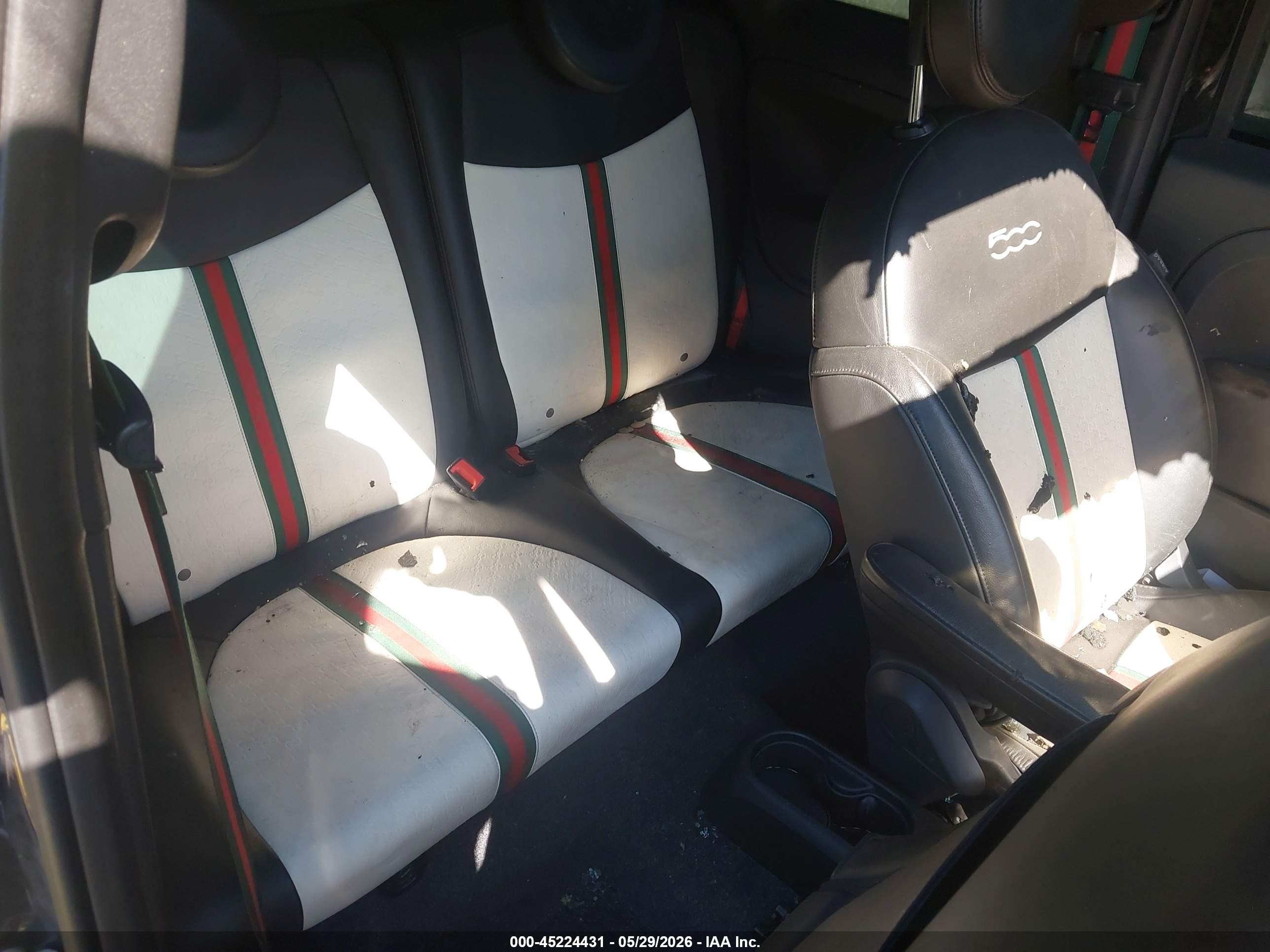 2012 Fiat 500c Lounge Черный vin: 3C3CFFER5CT295744