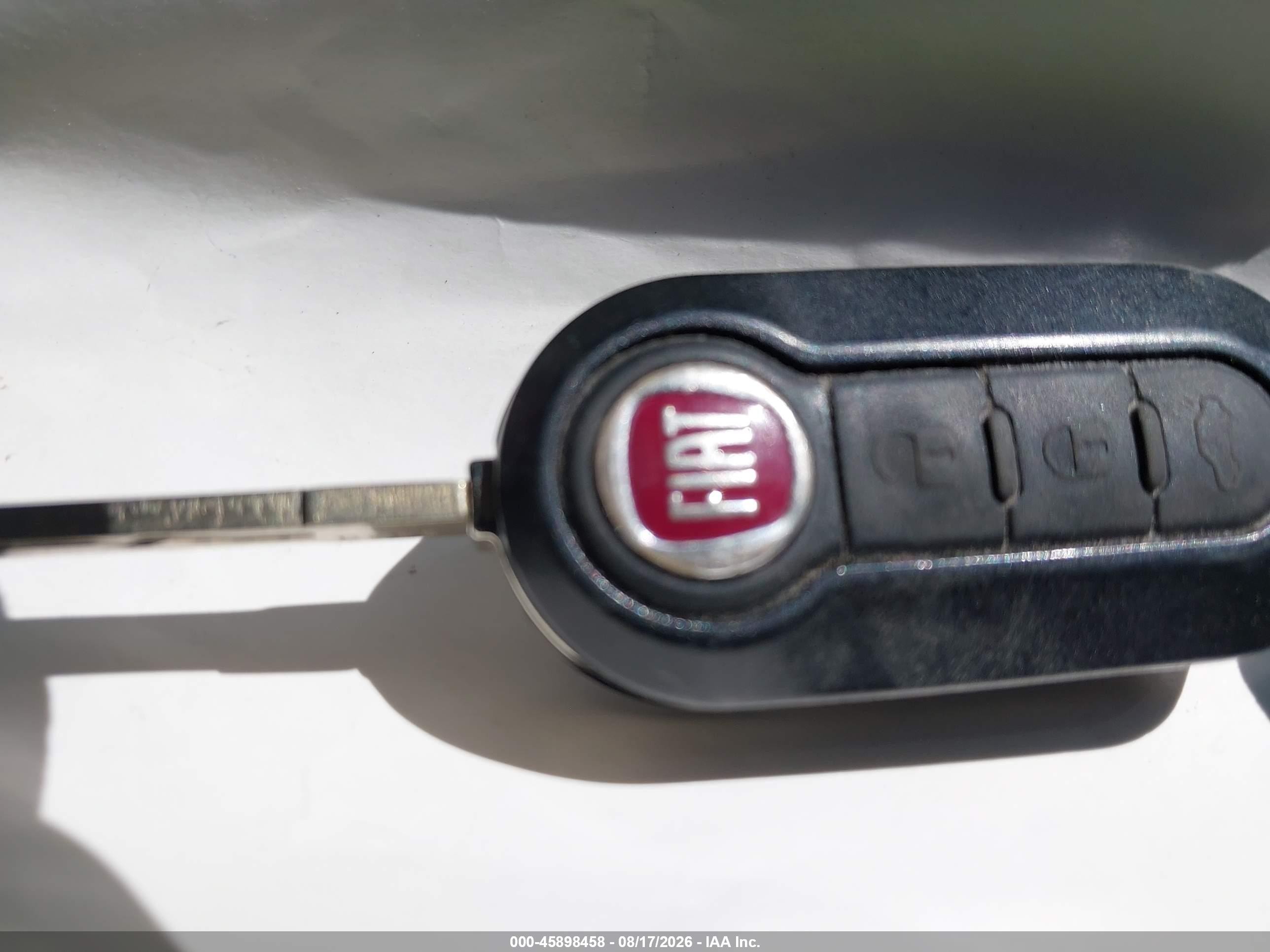 2012 Fiat 500c Lounge Cream vin: 3C3CFFER8CT171743