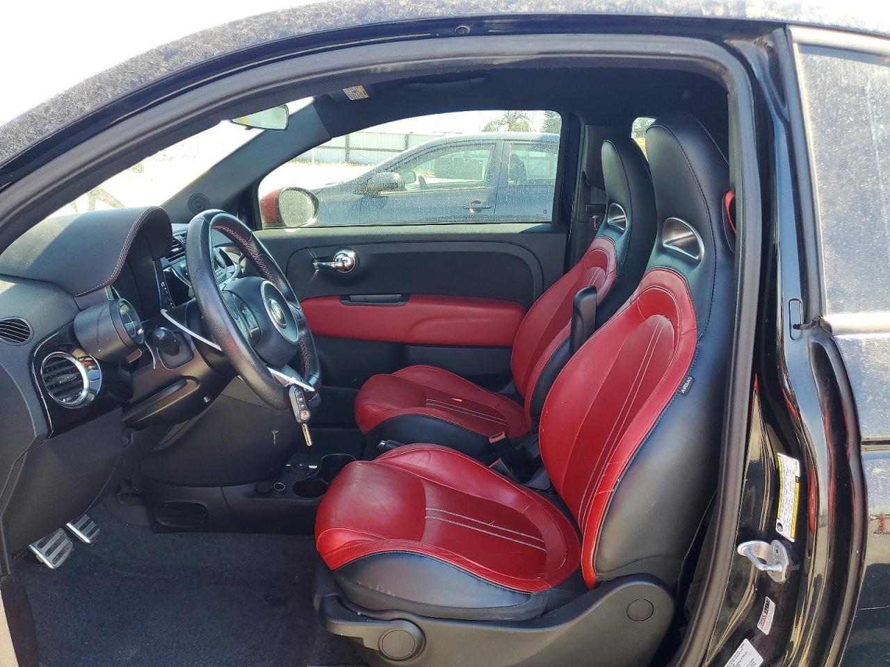2015 Fiat 500 Abarth Black vin: 3C3CFFFH0FT507945