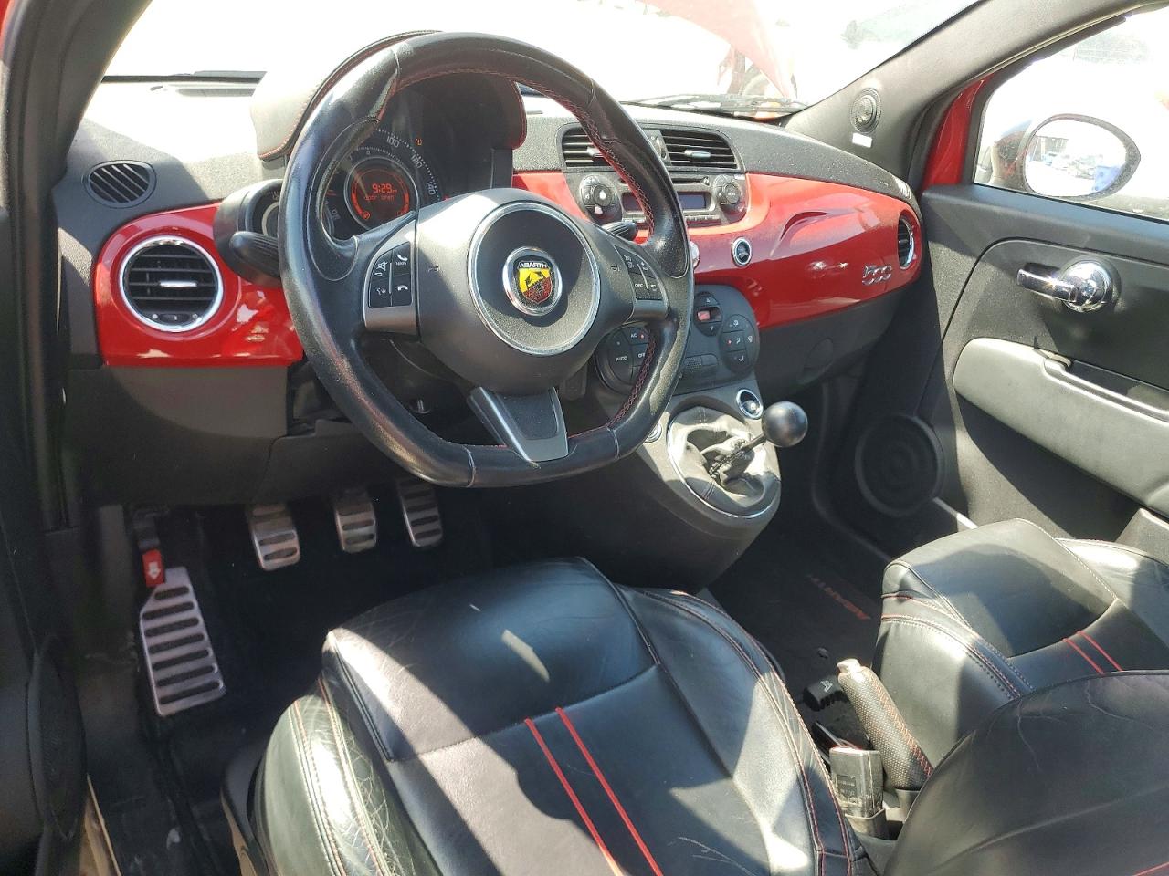 2012 Fiat 500 Abarth Red vin: 3C3CFFFH3CT313891