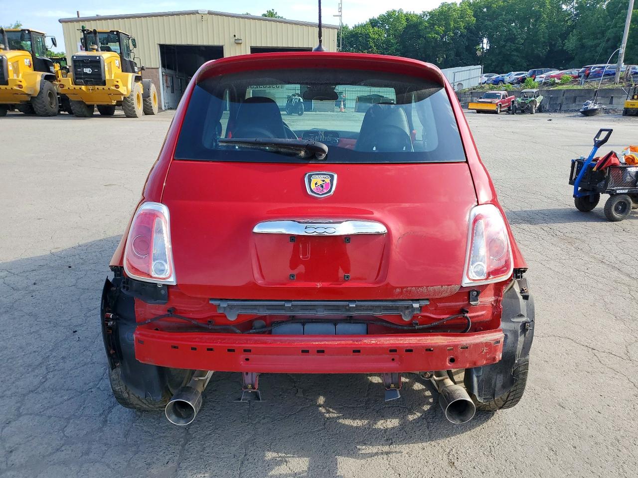 2015 Fiat 500 Abarth Red vin: 3C3CFFFH5FT576338