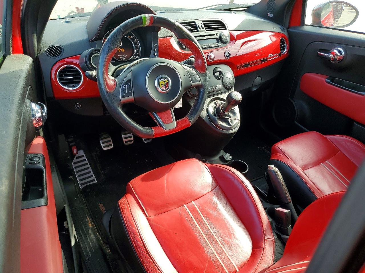 2015 Fiat 500 Abarth Red vin: 3C3CFFFH5FT576338