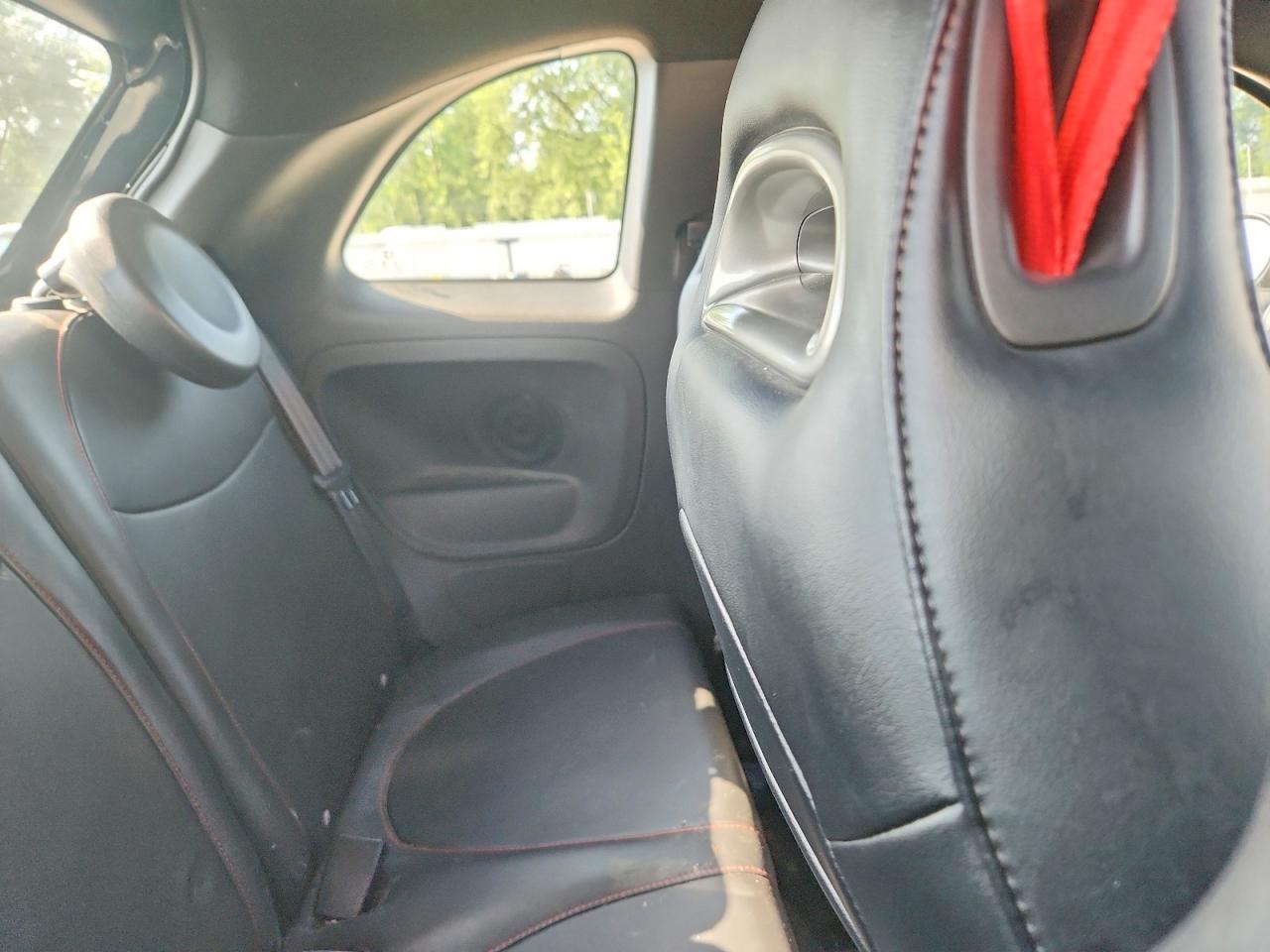 2013 Fiat 500 Abarth Black vin: 3C3CFFFH6DT613605