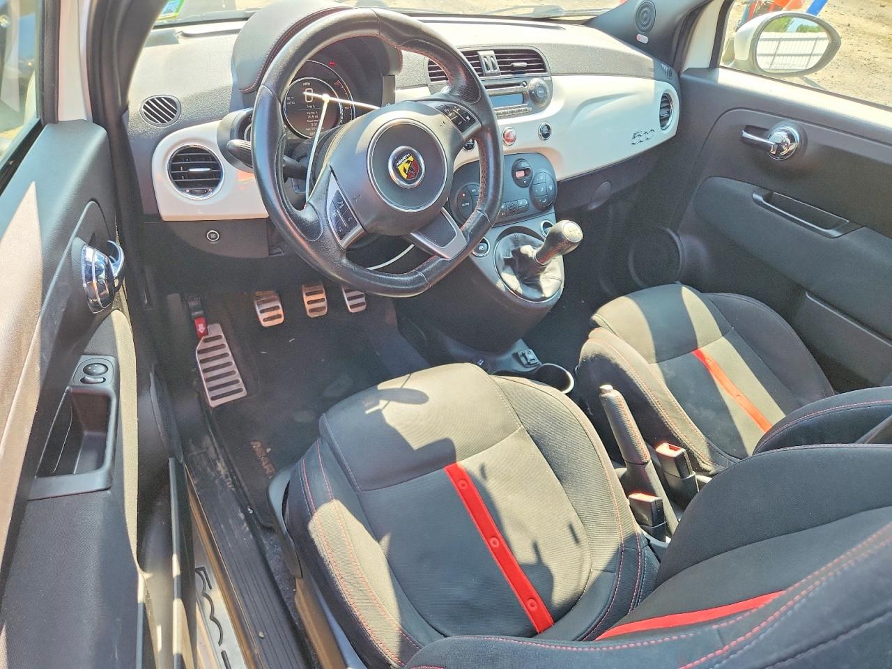 2015 Fiat 500 Abarth White vin: 3C3CFFFH6FT503608