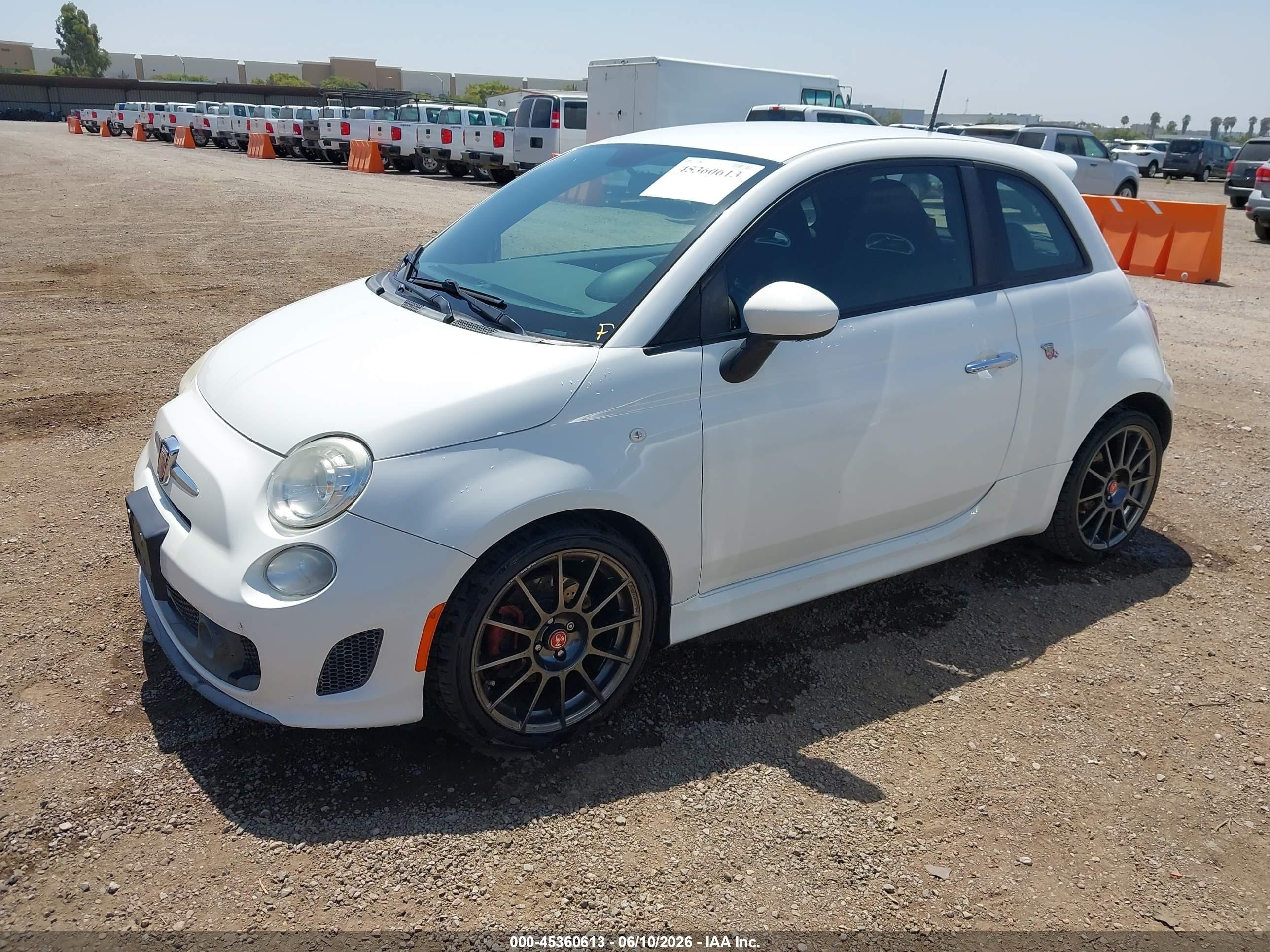 2015 Fiat 500 Abarth White vin: 3C3CFFFH6FT741474