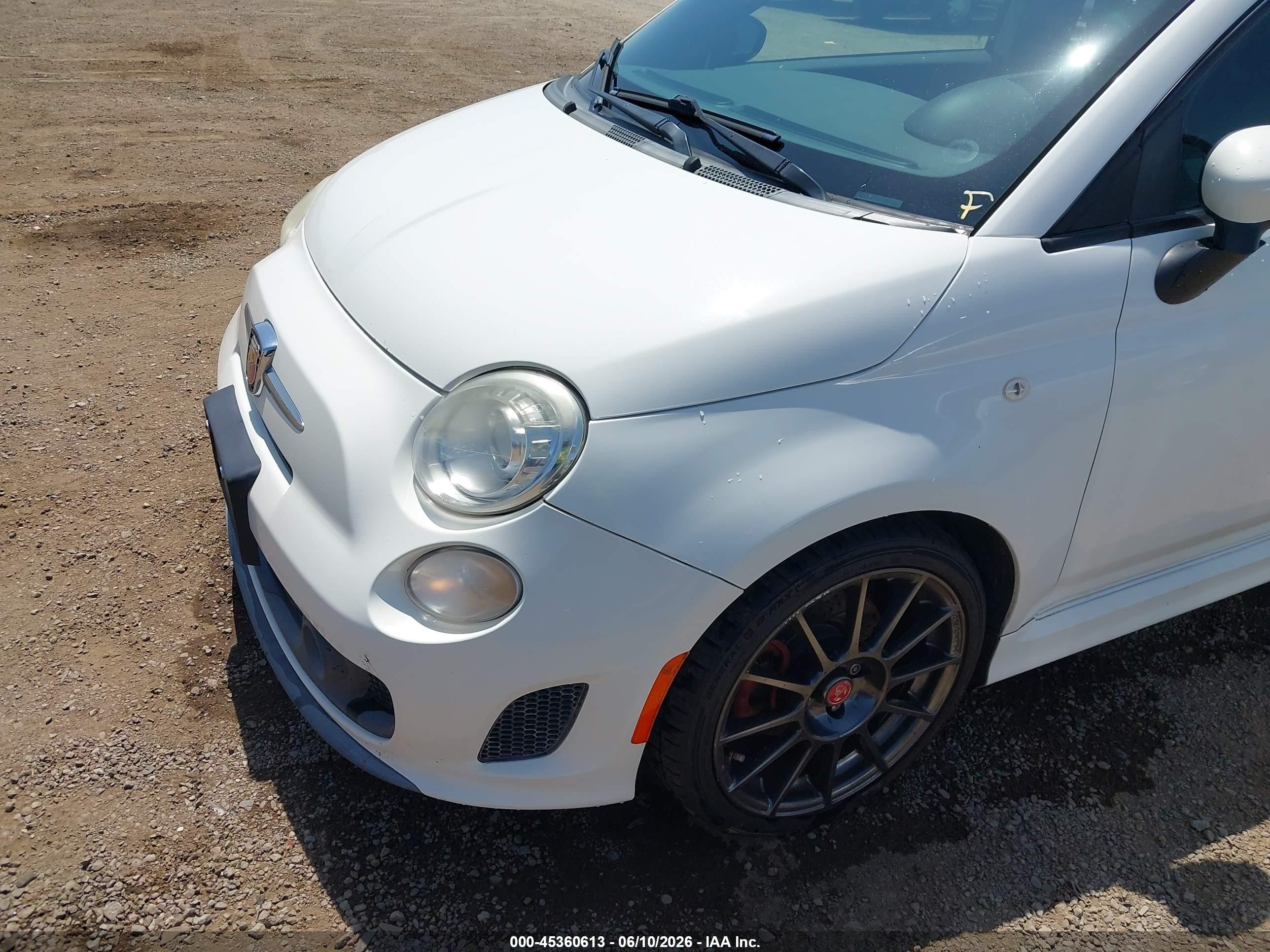 2015 Fiat 500 Abarth White vin: 3C3CFFFH6FT741474