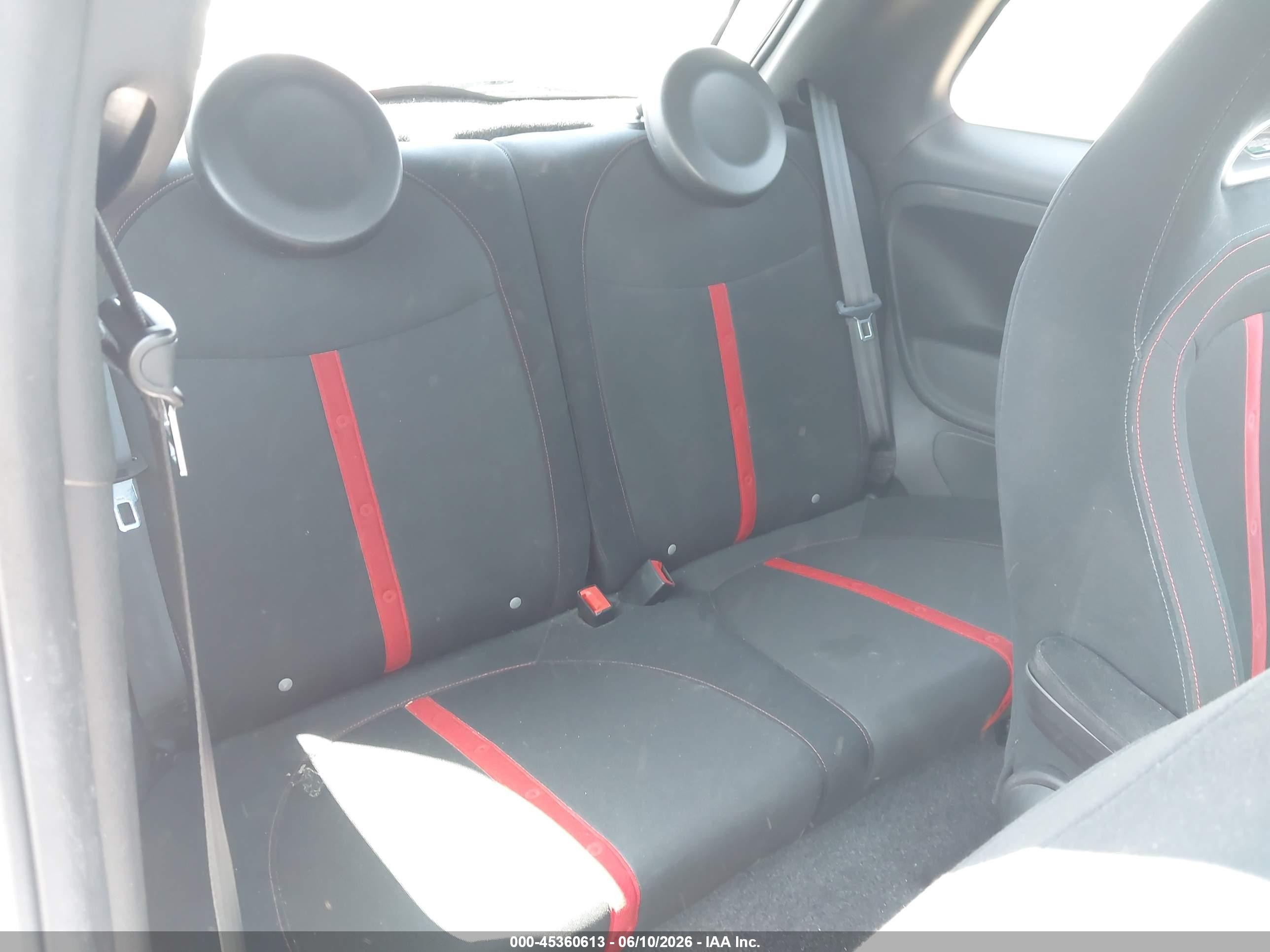 2015 Fiat 500 Abarth White vin: 3C3CFFFH6FT741474
