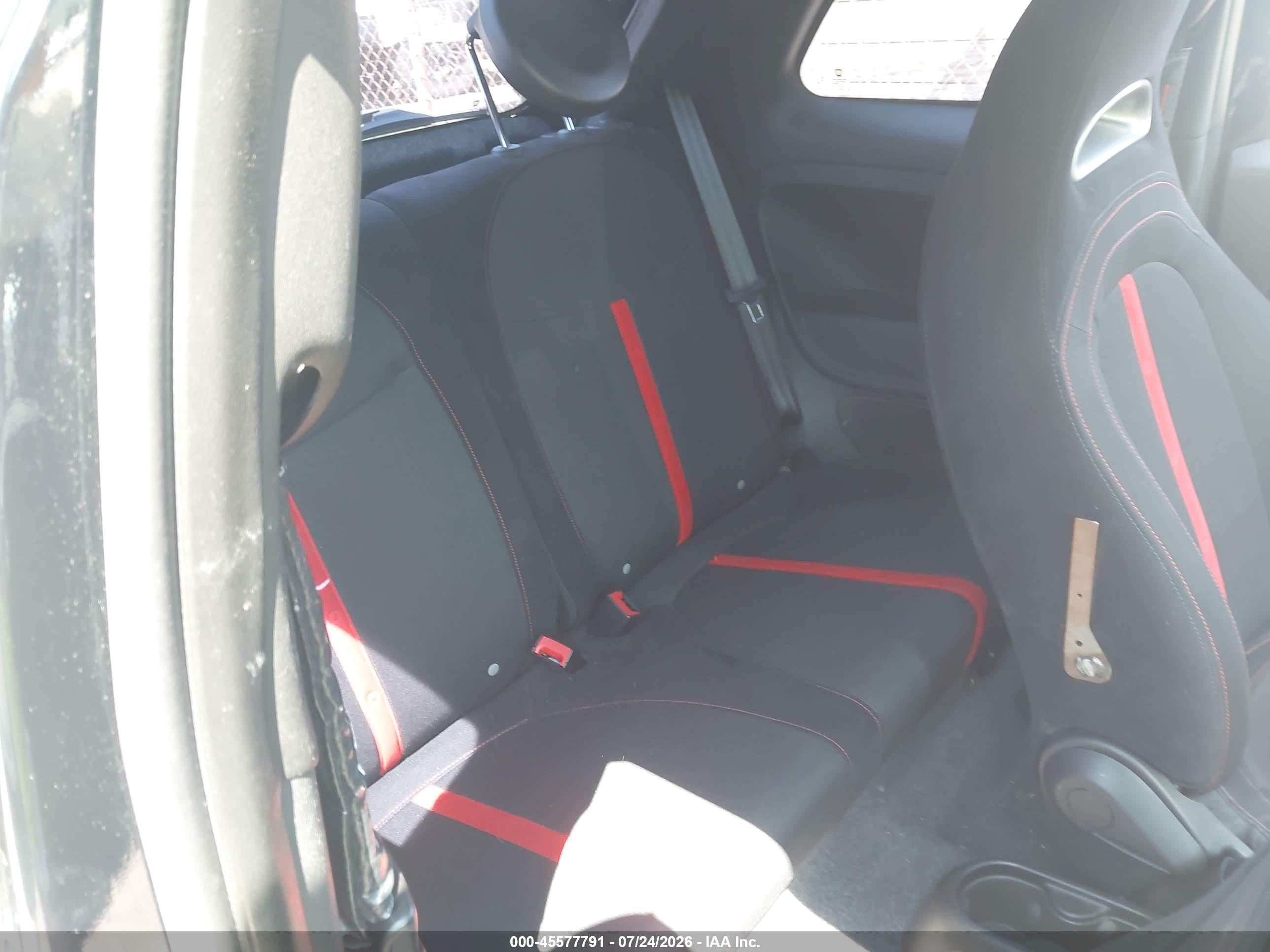 2015 Fiat 500 Abarth Black vin: 3C3CFFFH8FT590363