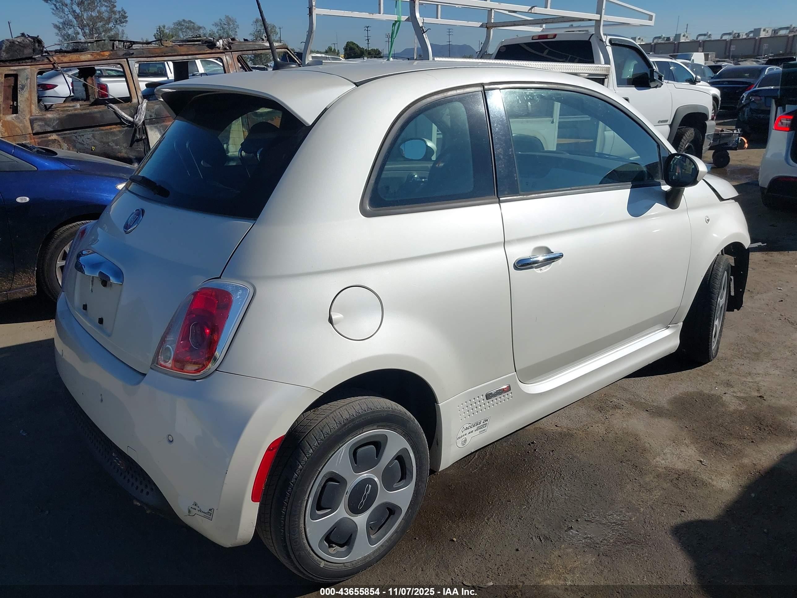 2013 Fiat 500e Battery Electric White vin: 3C3CFFGE0DT681547