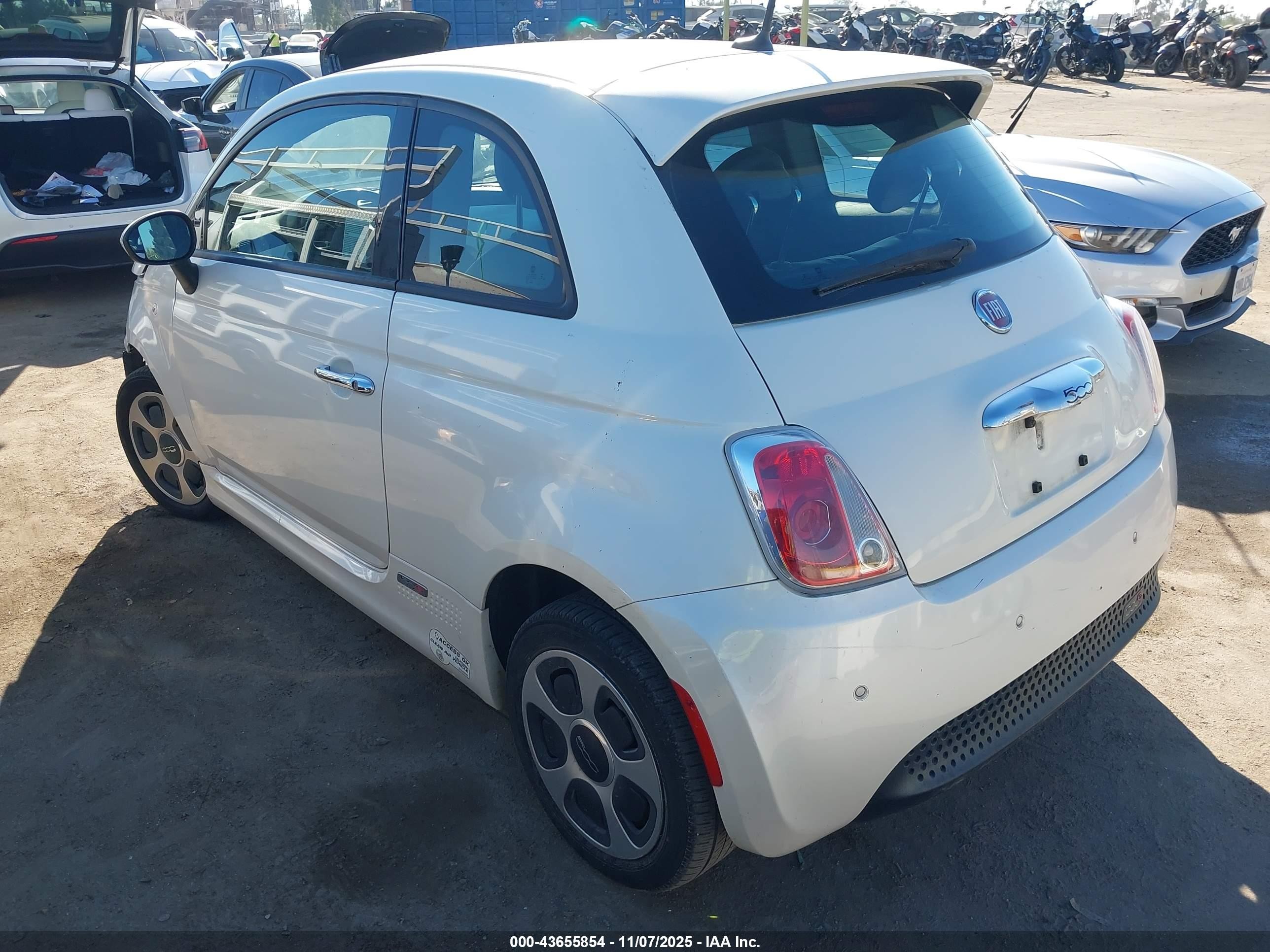 2013 Fiat 500e Battery Electric White vin: 3C3CFFGE0DT681547